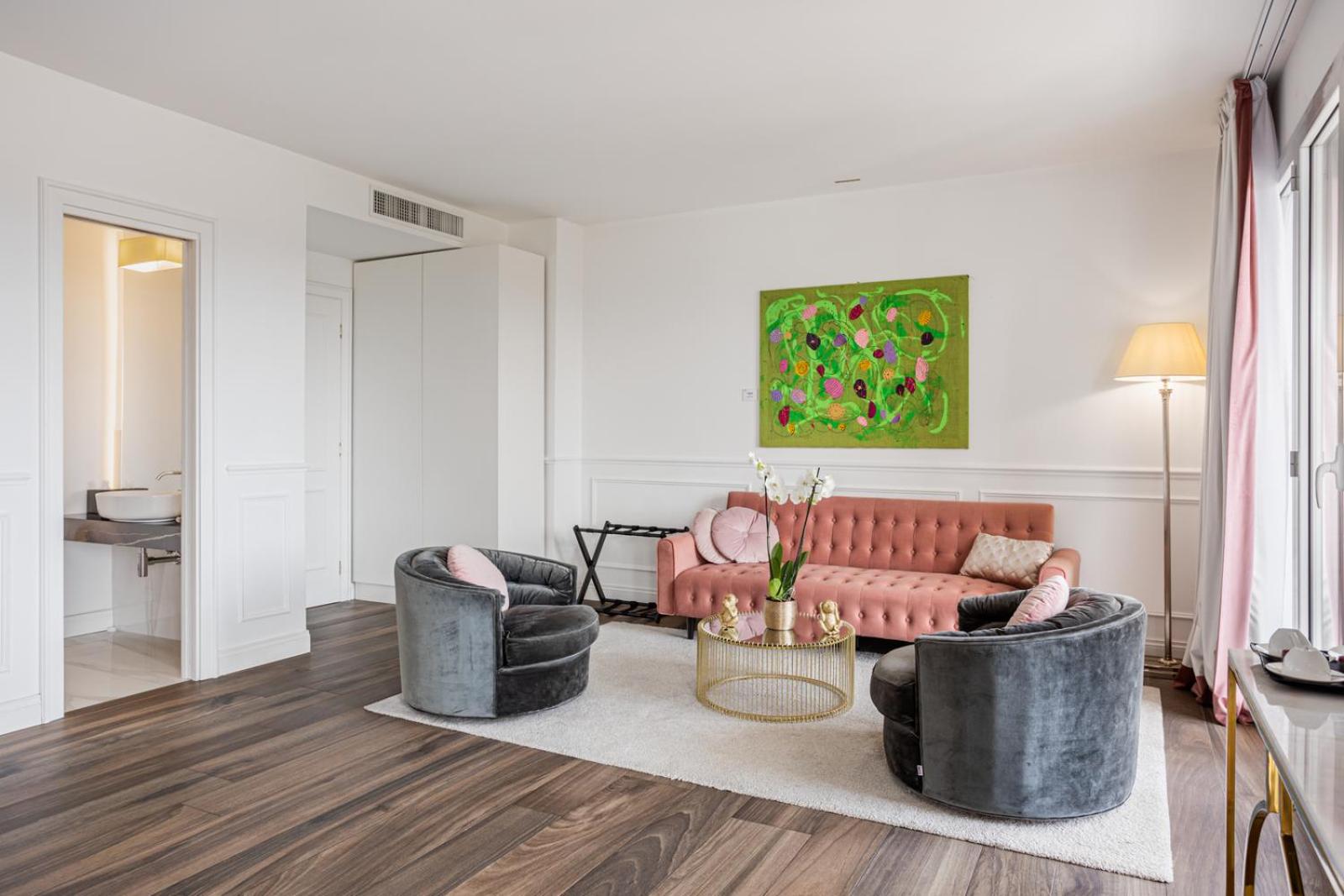 Suite with Balcony photo 3
