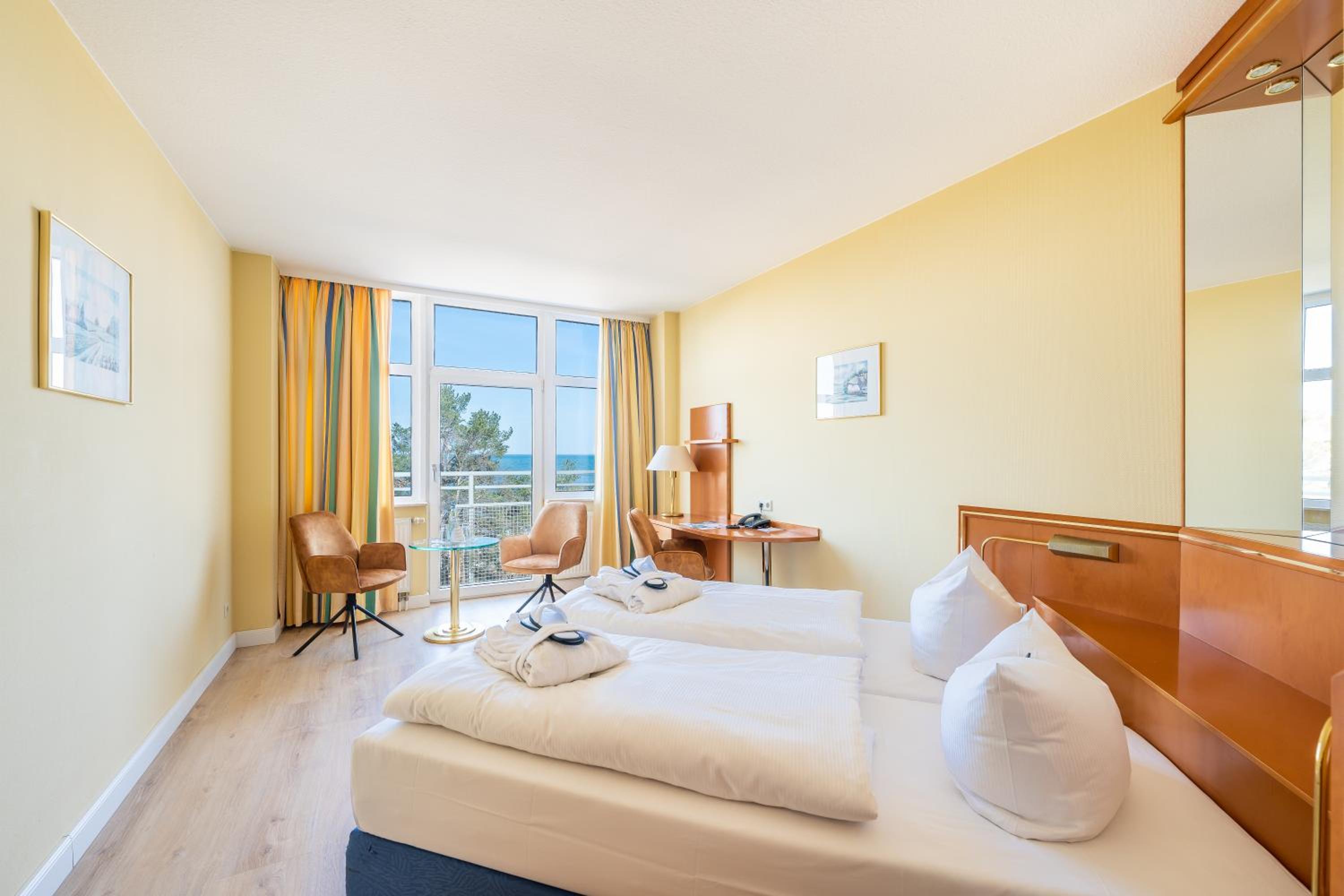 Double Room with Sea View - Photo 5