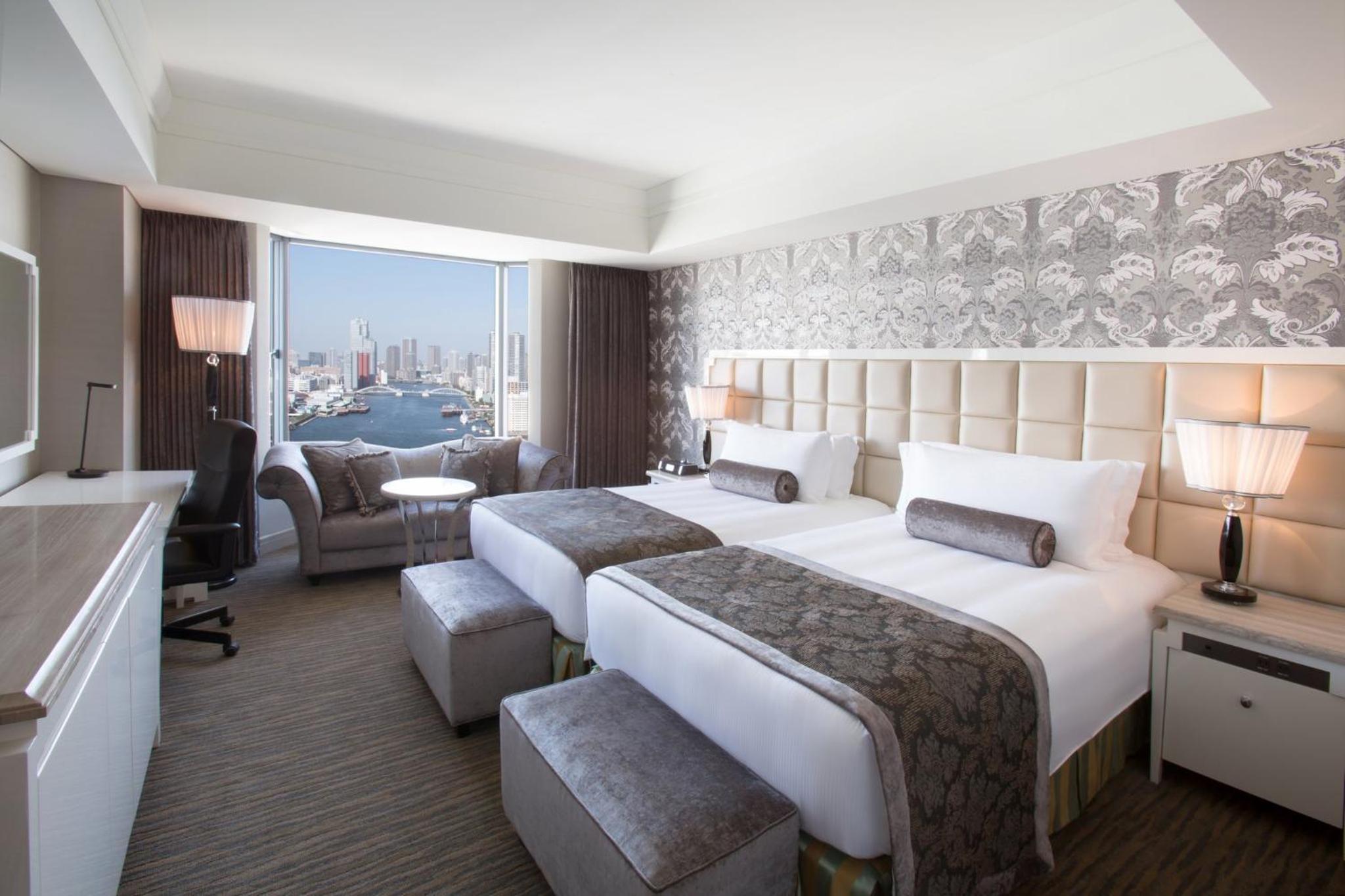 Classic Twin Room Club Lounge Access with River View