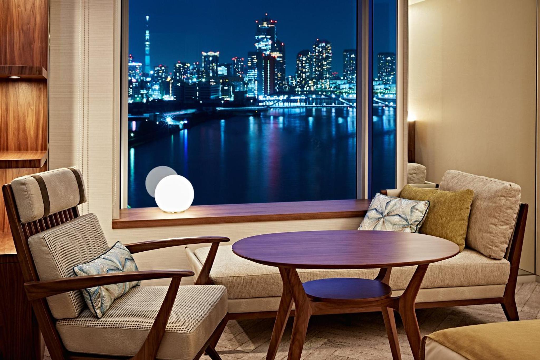 Classic Twin Room Japanese Lounge Access with River View photo