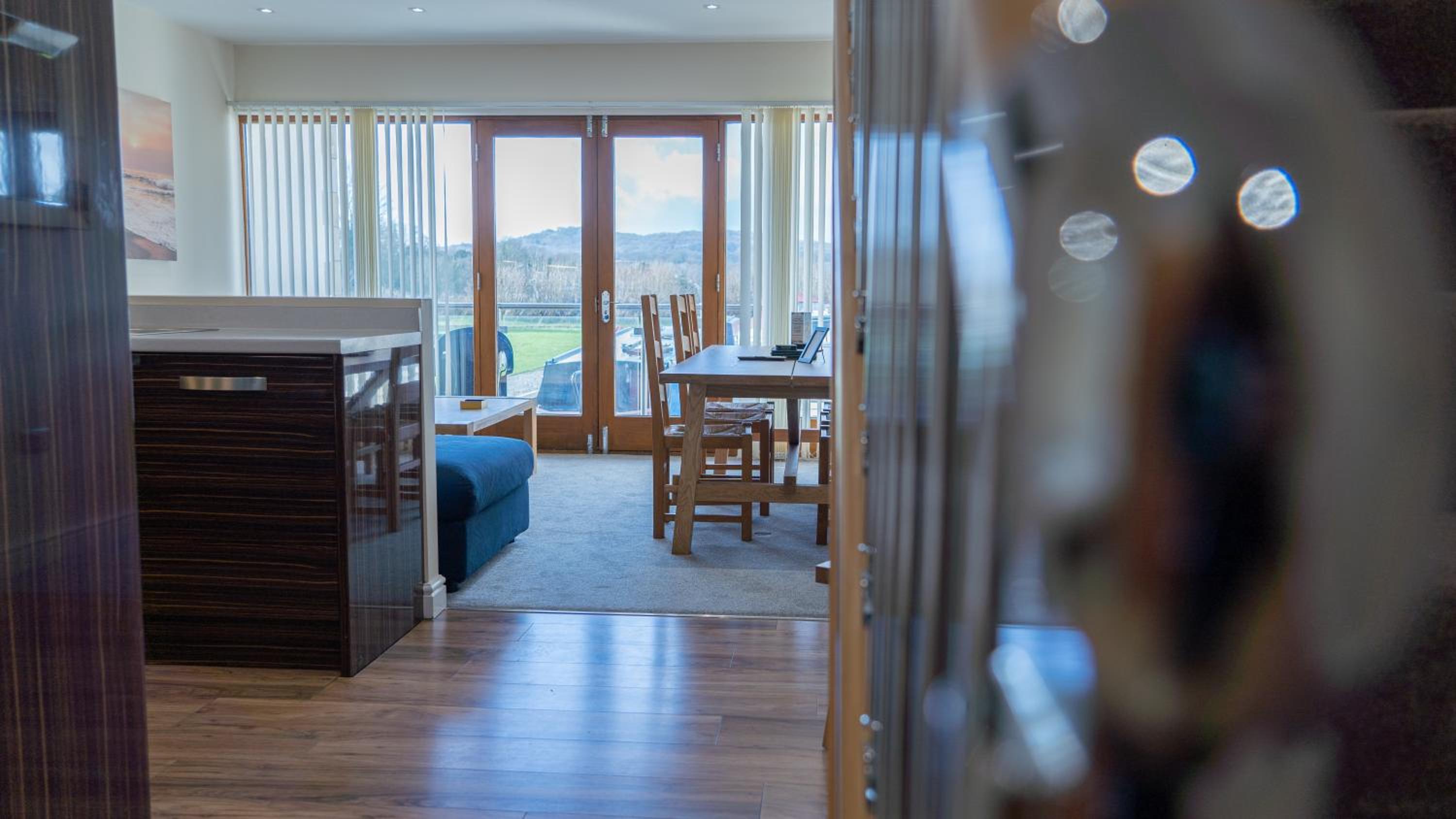 3 Bedroom Marina View Apartment - No Dogs Allowed (S)