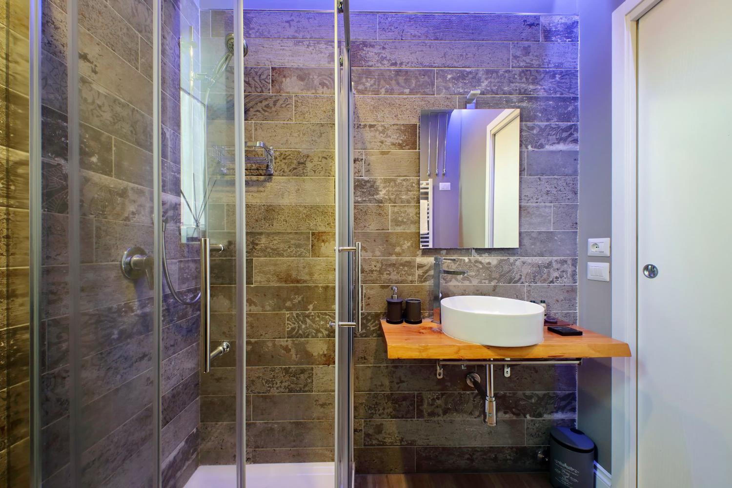 Deluxe Junior Suite - Photo 27