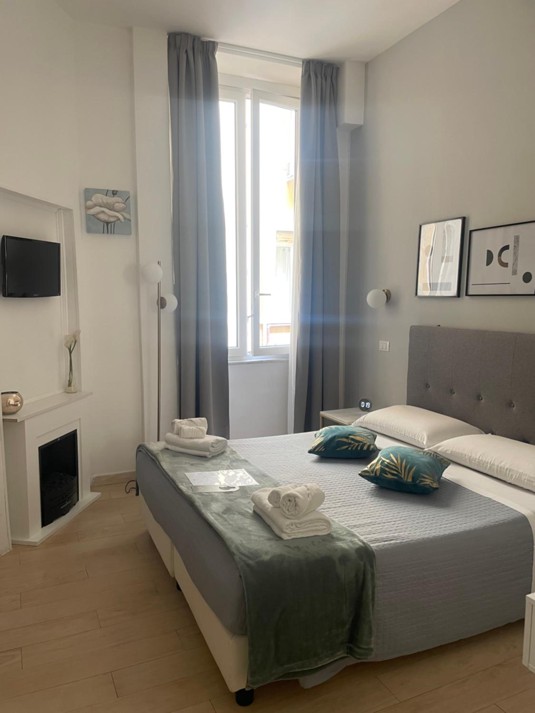 Deluxe Double or Twin Room photo 2