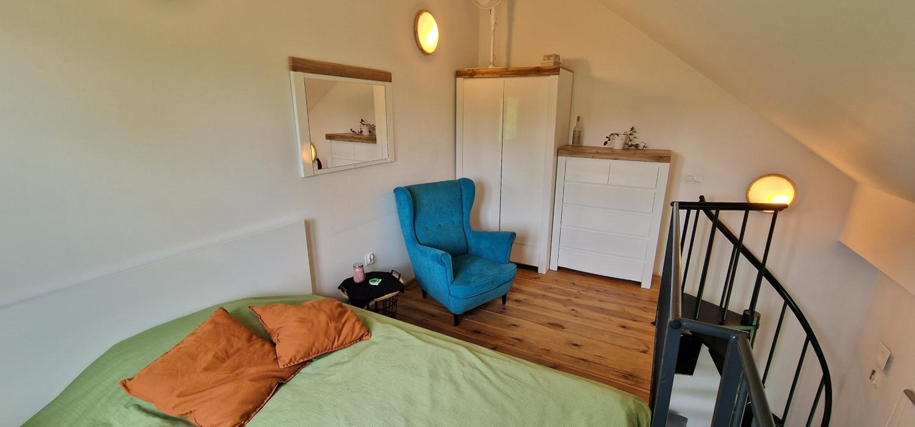 One-Bedroom Apartment photo 2