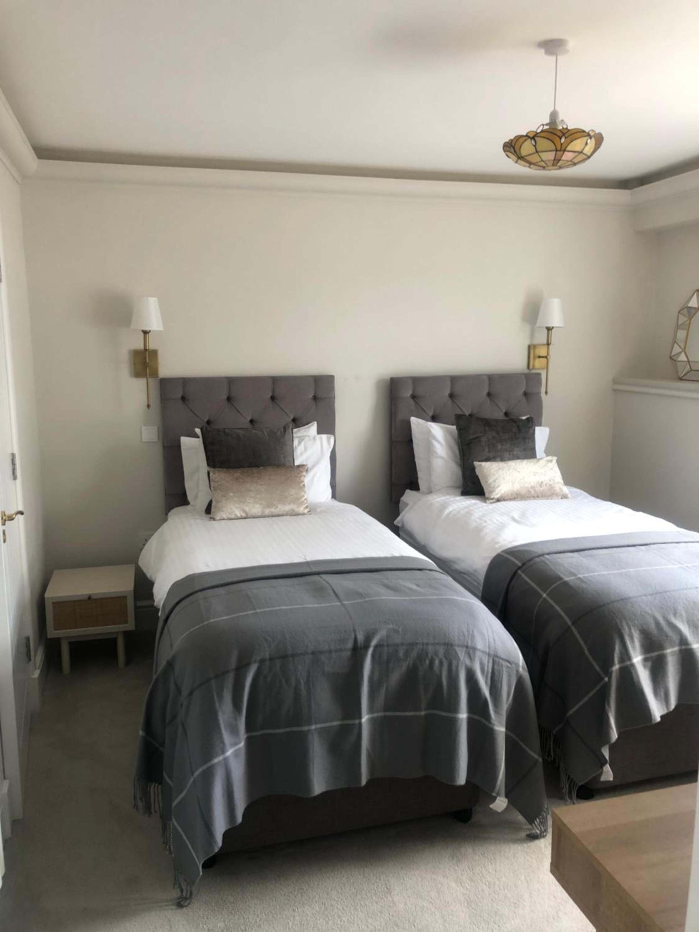 Double or Twin Room with Private Bathroom photo 2
