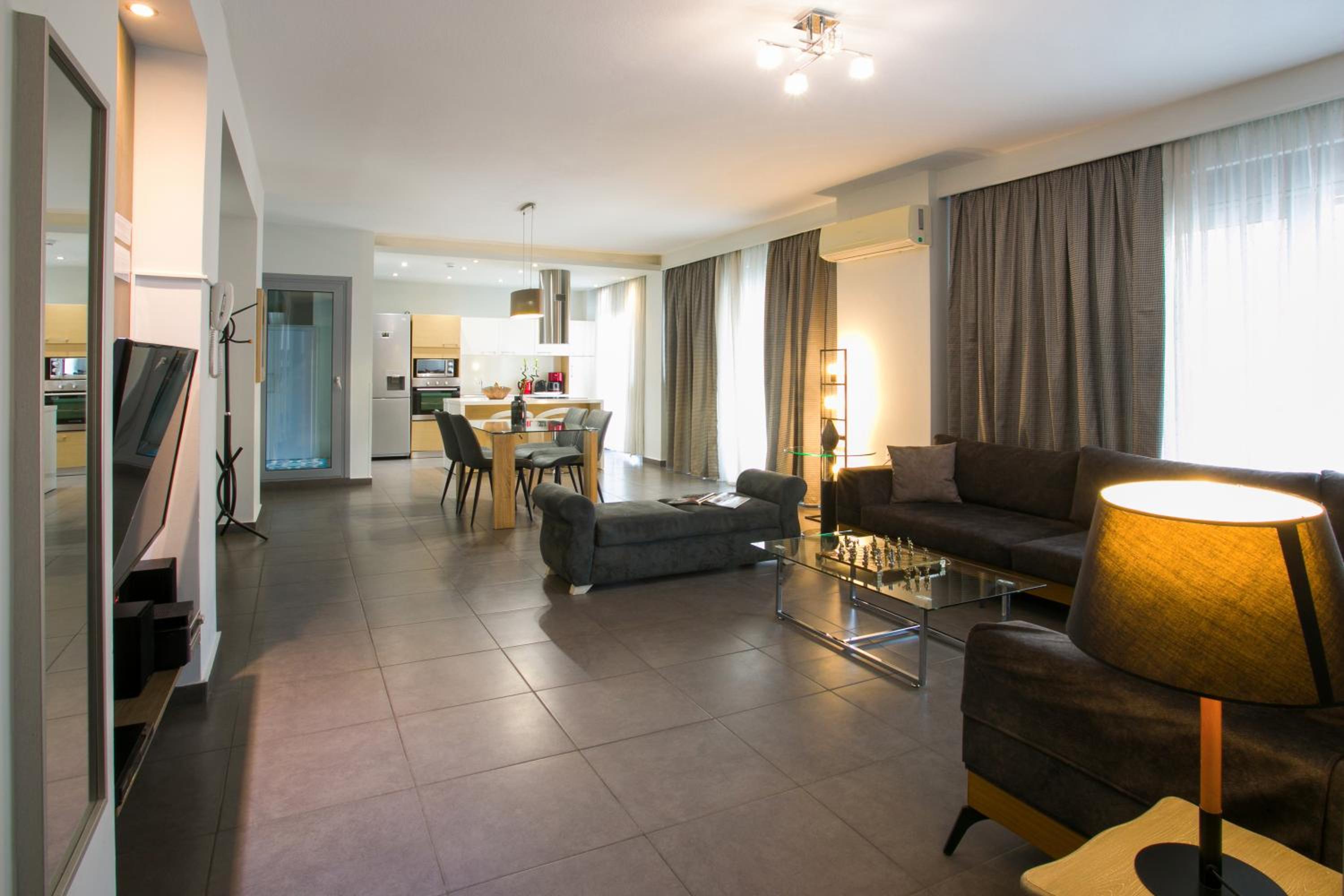 Executive Two-Bedroom Apartment with Hydromassage Shower photo 1