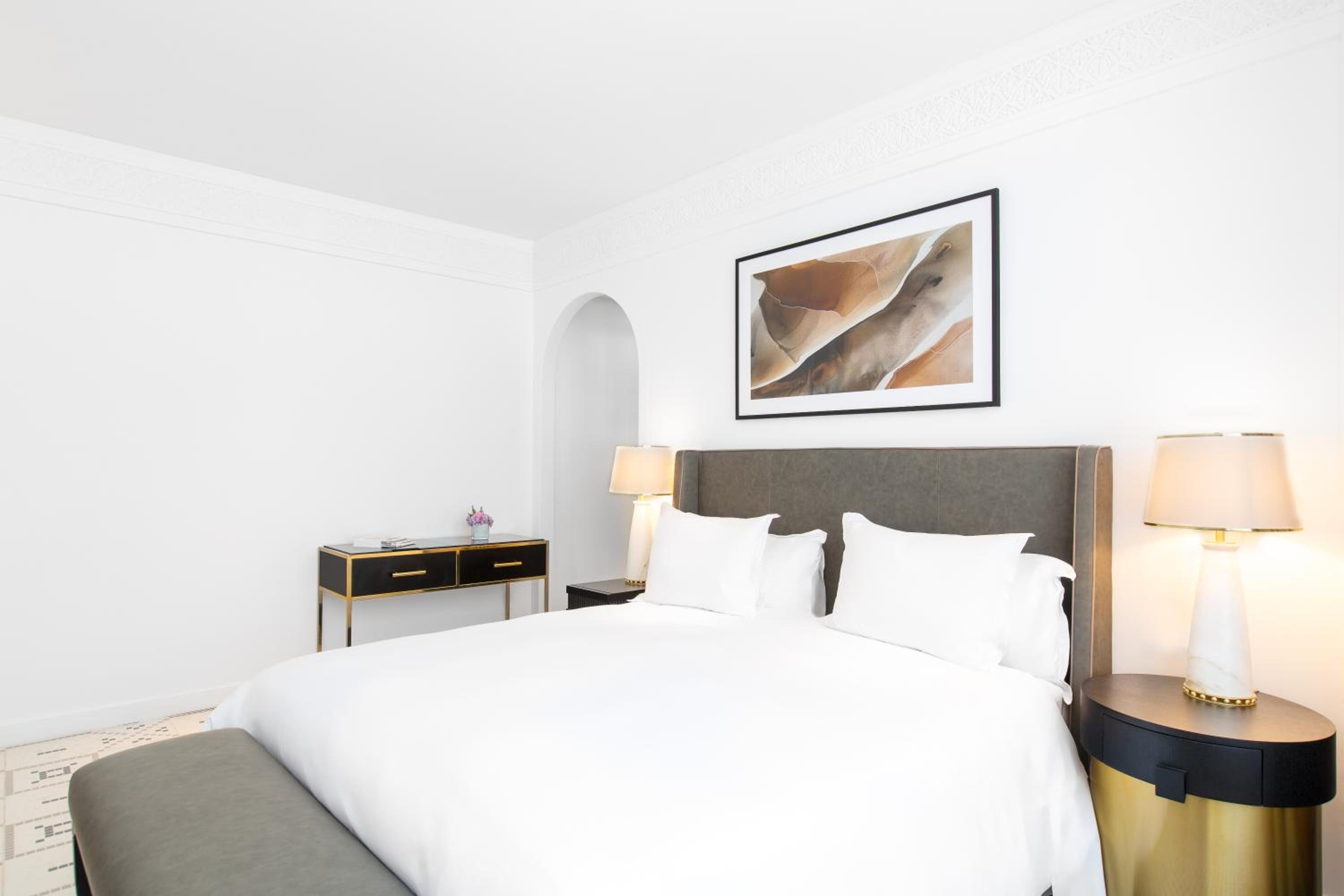 Ocean King Suite - Photo 8