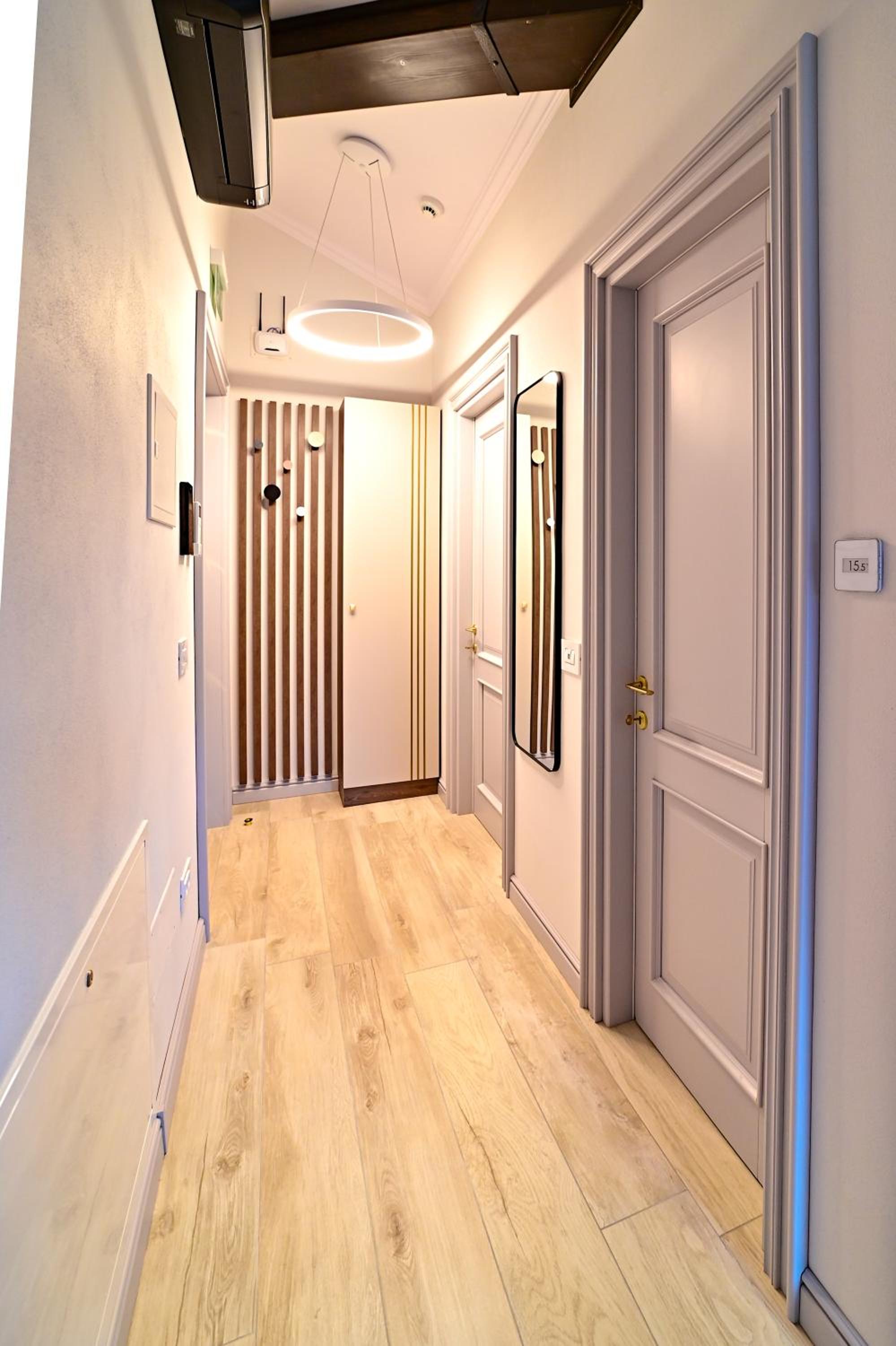 One-Bedroom Apartment - Photo 5
