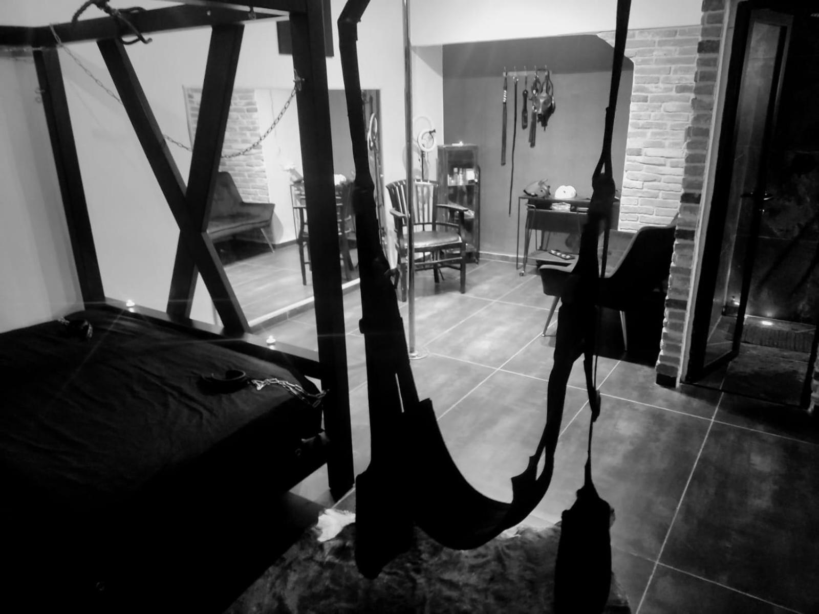 One-Bedroom Apartment - Photo 10