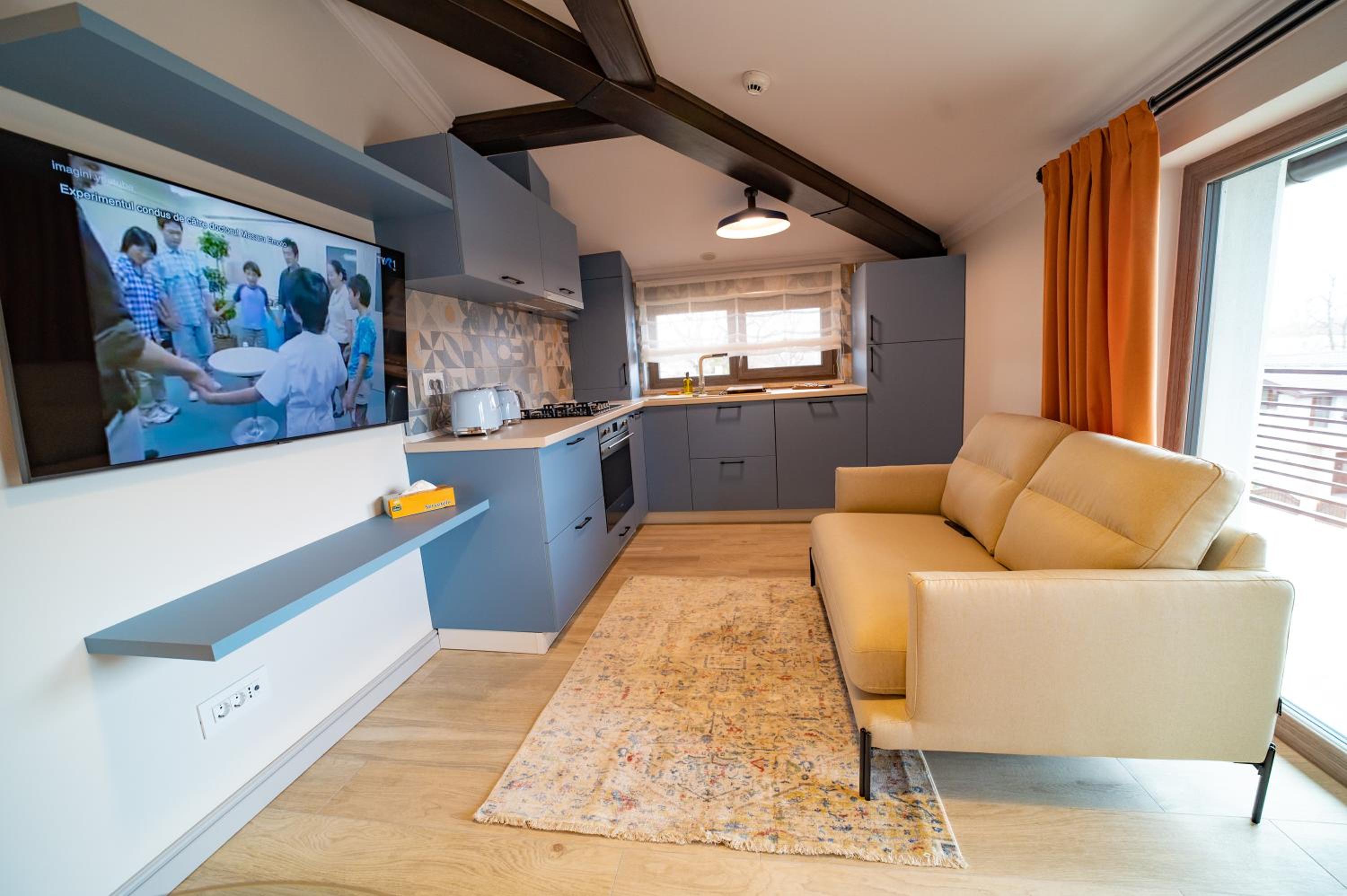 One-Bedroom Apartment - Photo 15