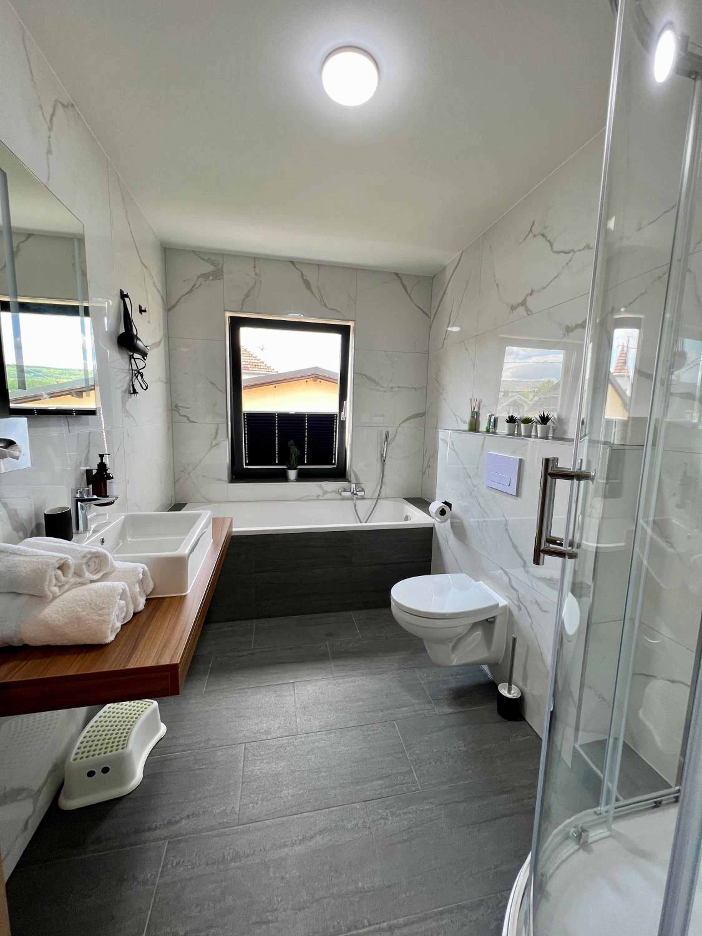 Studio Apartment photo 2