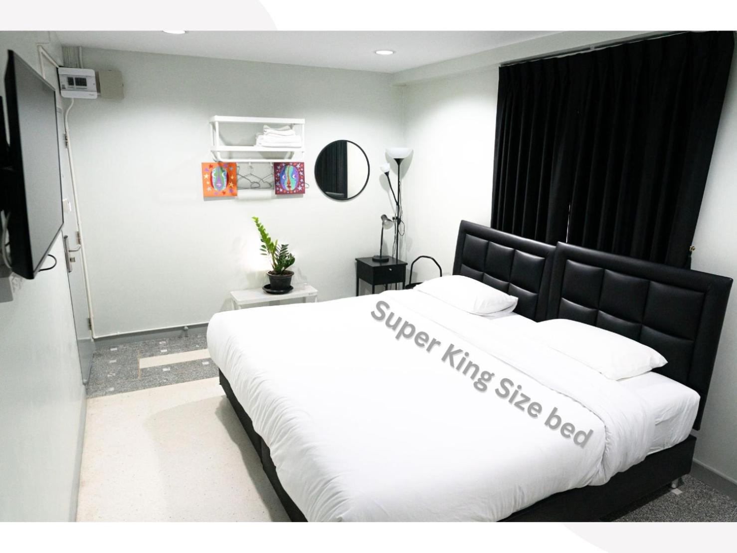 King Room with Balcony photo 1