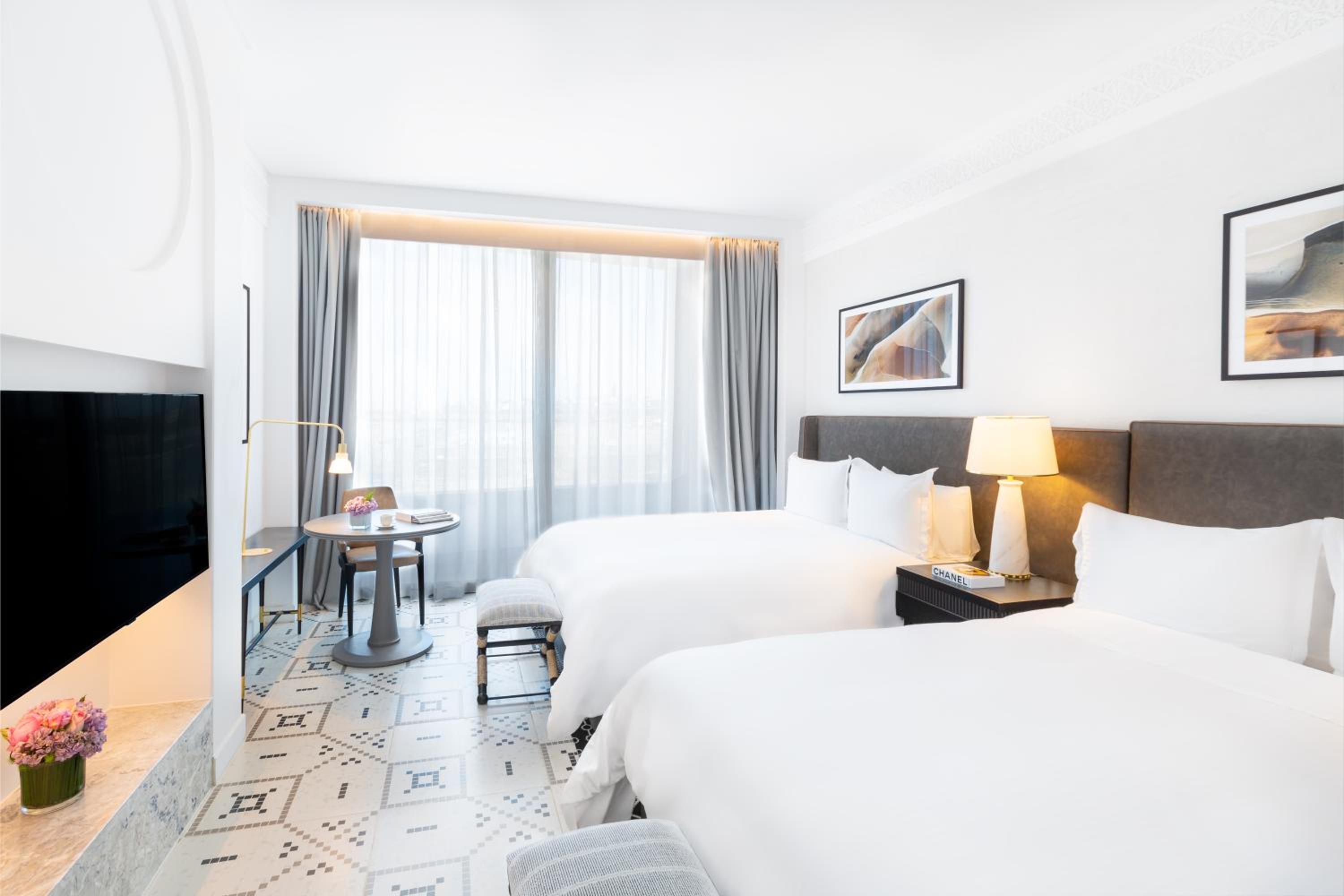 Fairmont Two Queen beds with Balcony and Ocean or City views - Photo 1
