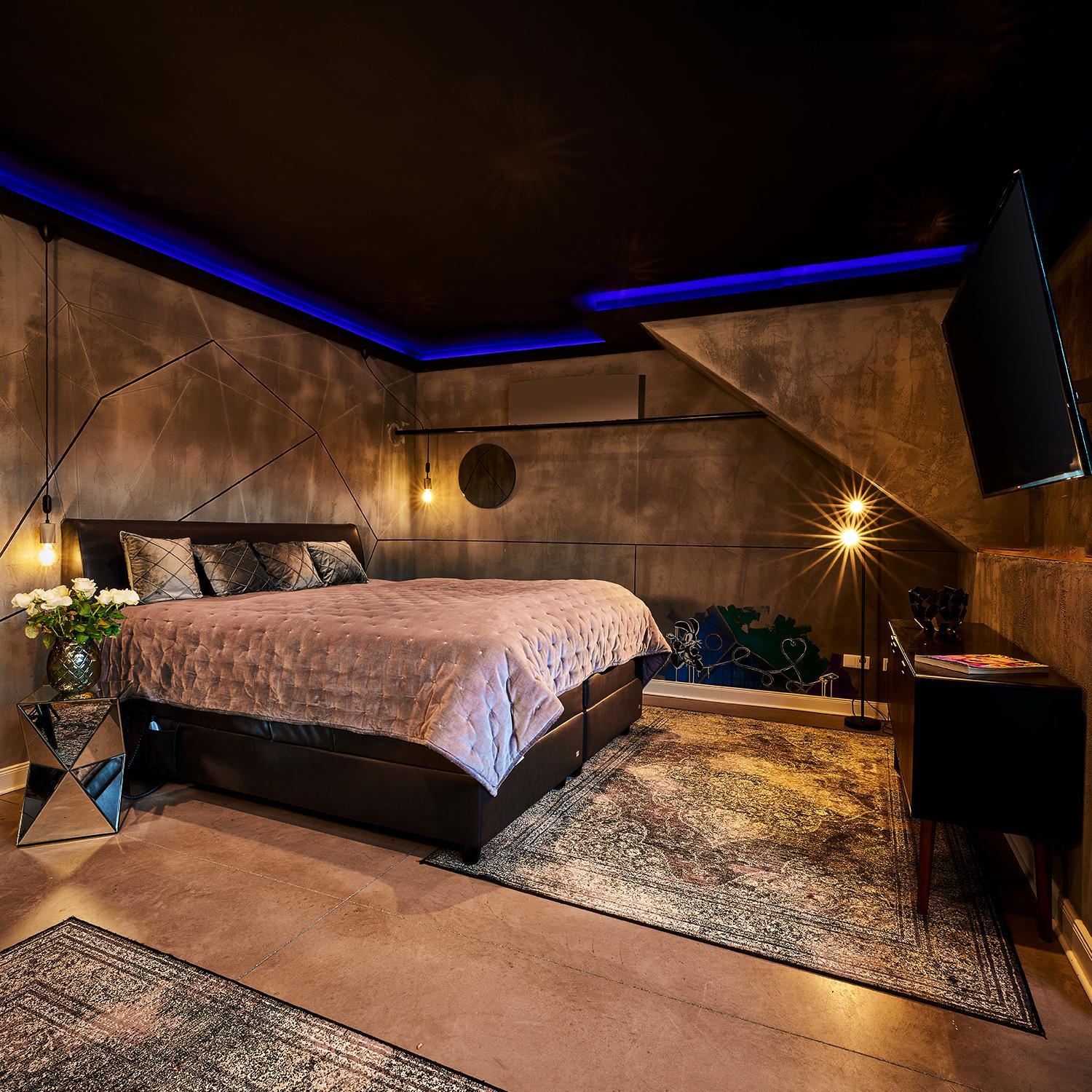 Superior Loft -Black Editon- with Balcony, Bathtub  and Double Bed photo 3