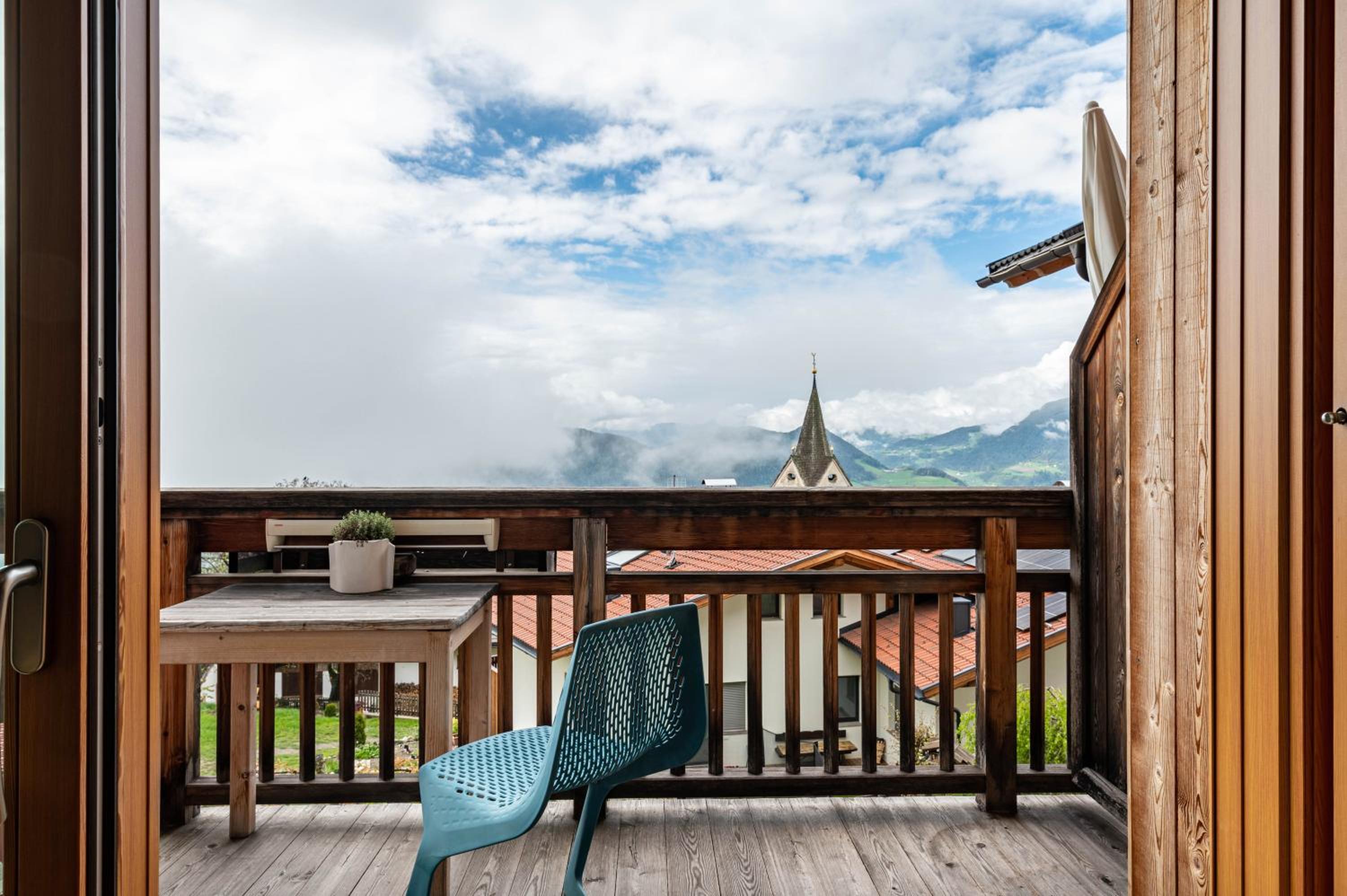 Superior One-Bedroom Apartment With Balcony photo 2