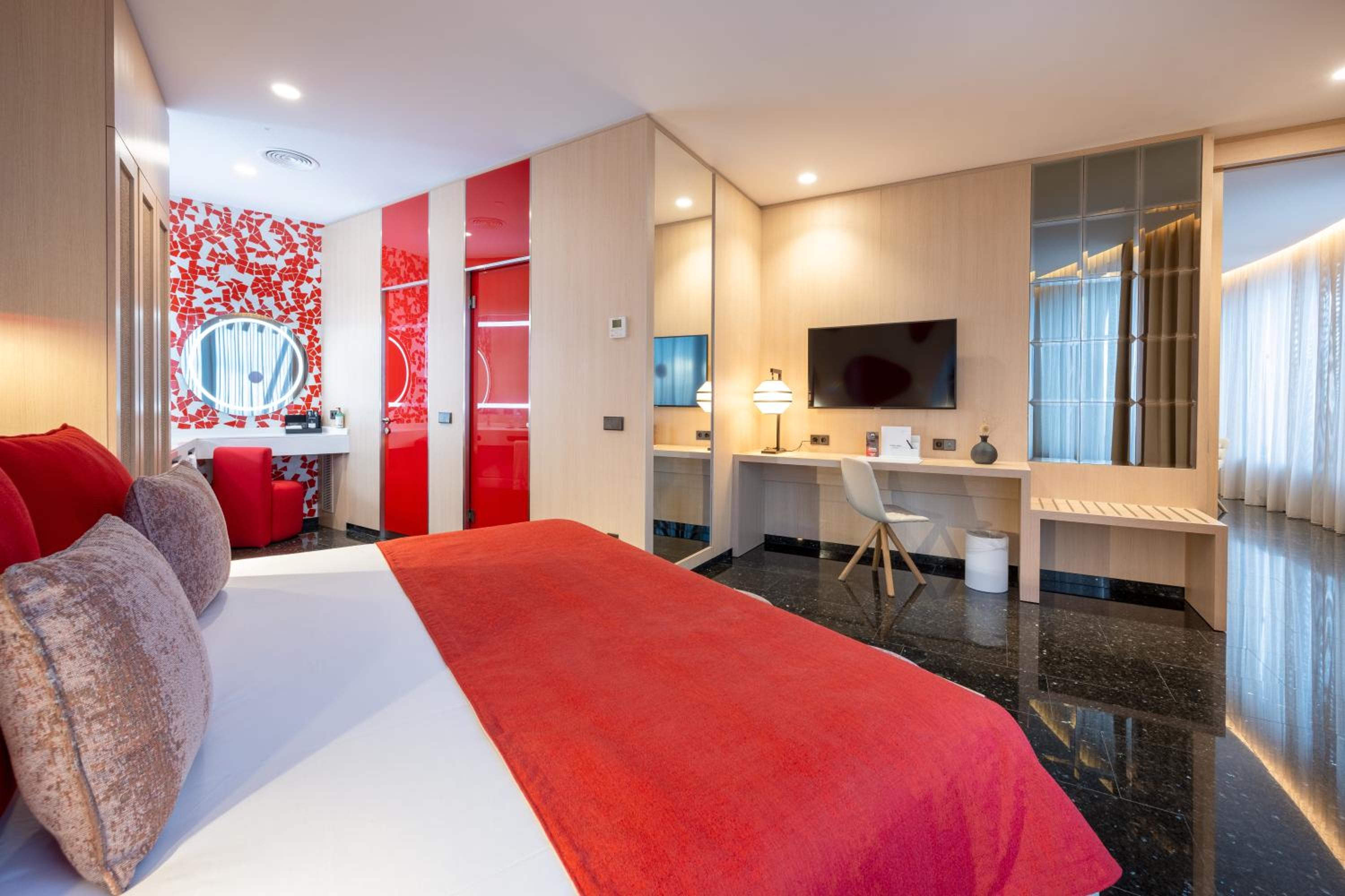 Suite - Photo 6