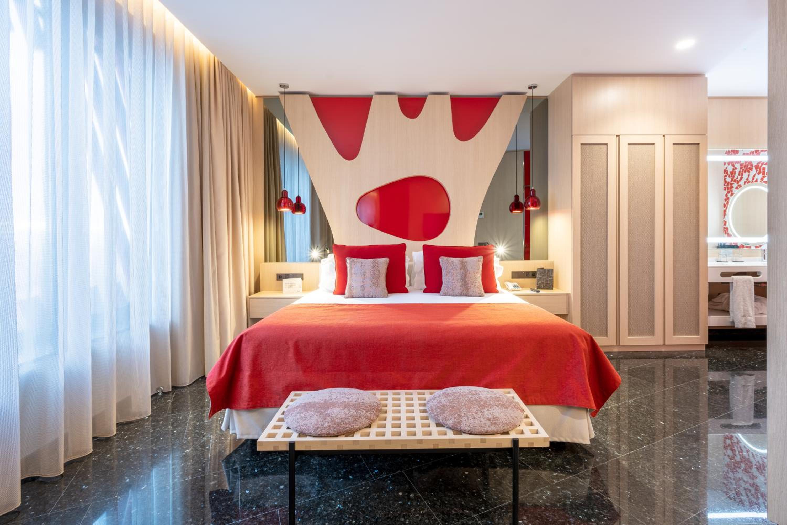 Suite - Photo 5