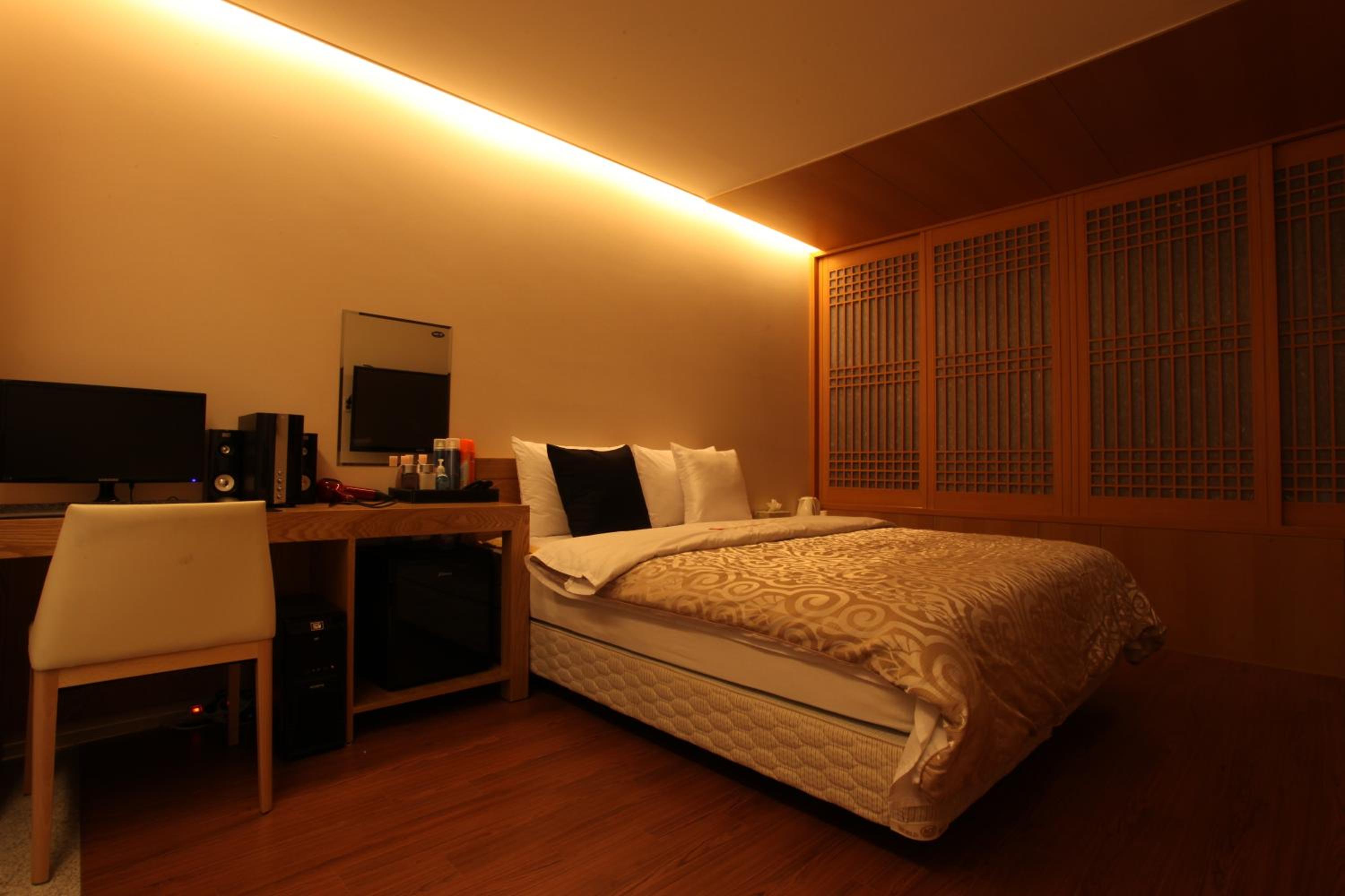 Deluxe Double Room - Photo 5