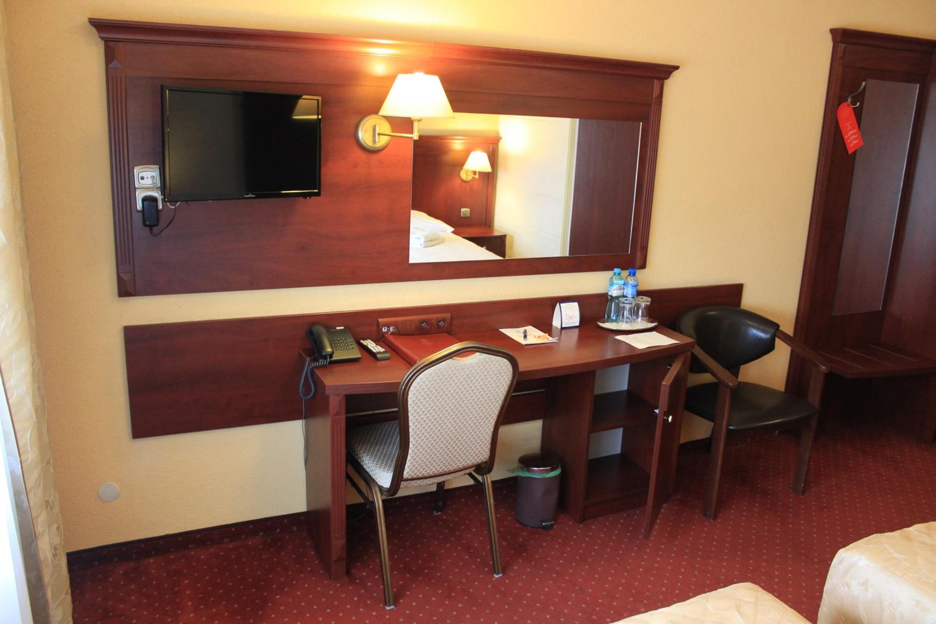 Double Room - Photo 2