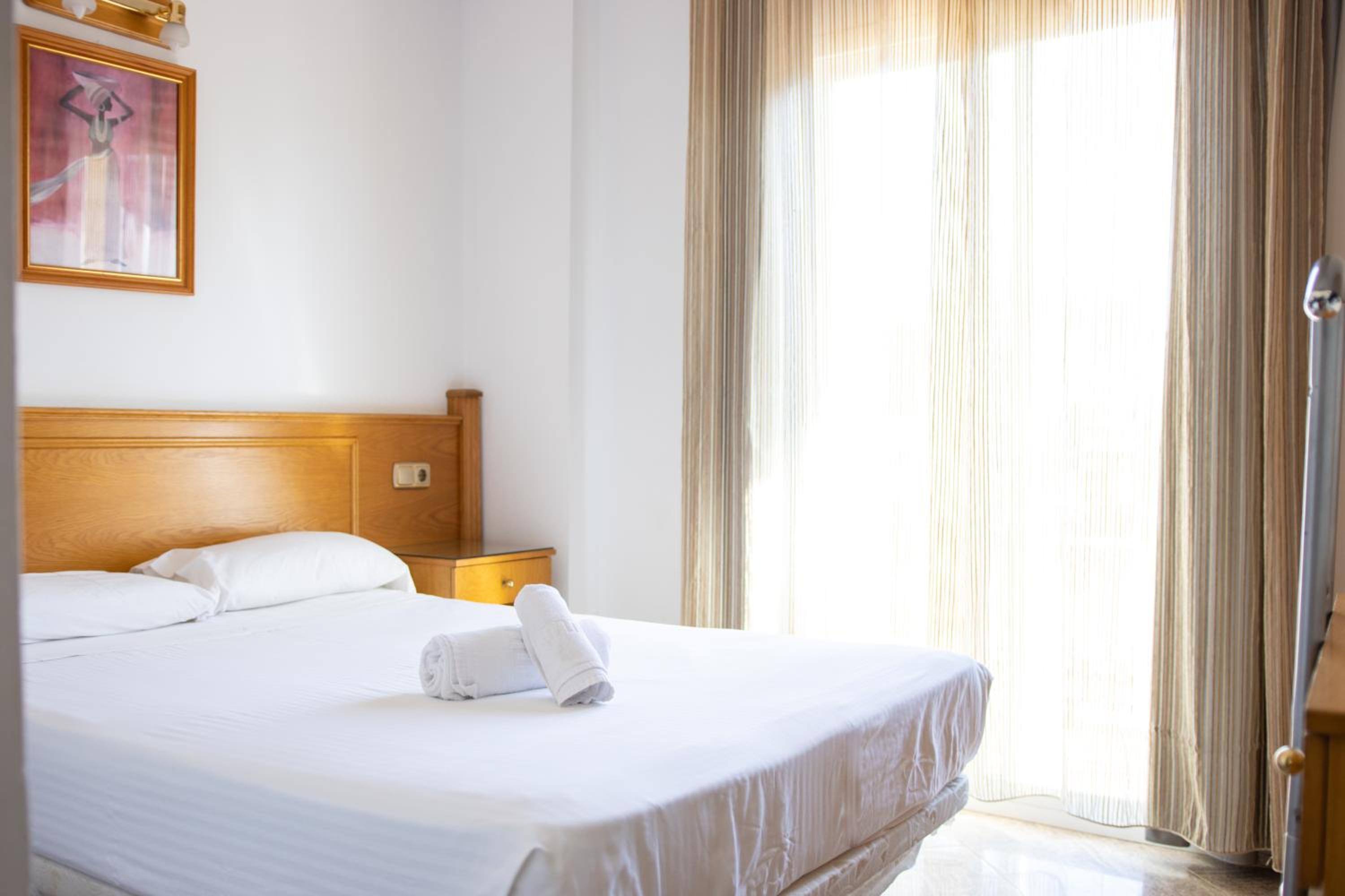 Standard Double or Twin Room (2 Adults) - Photo 6