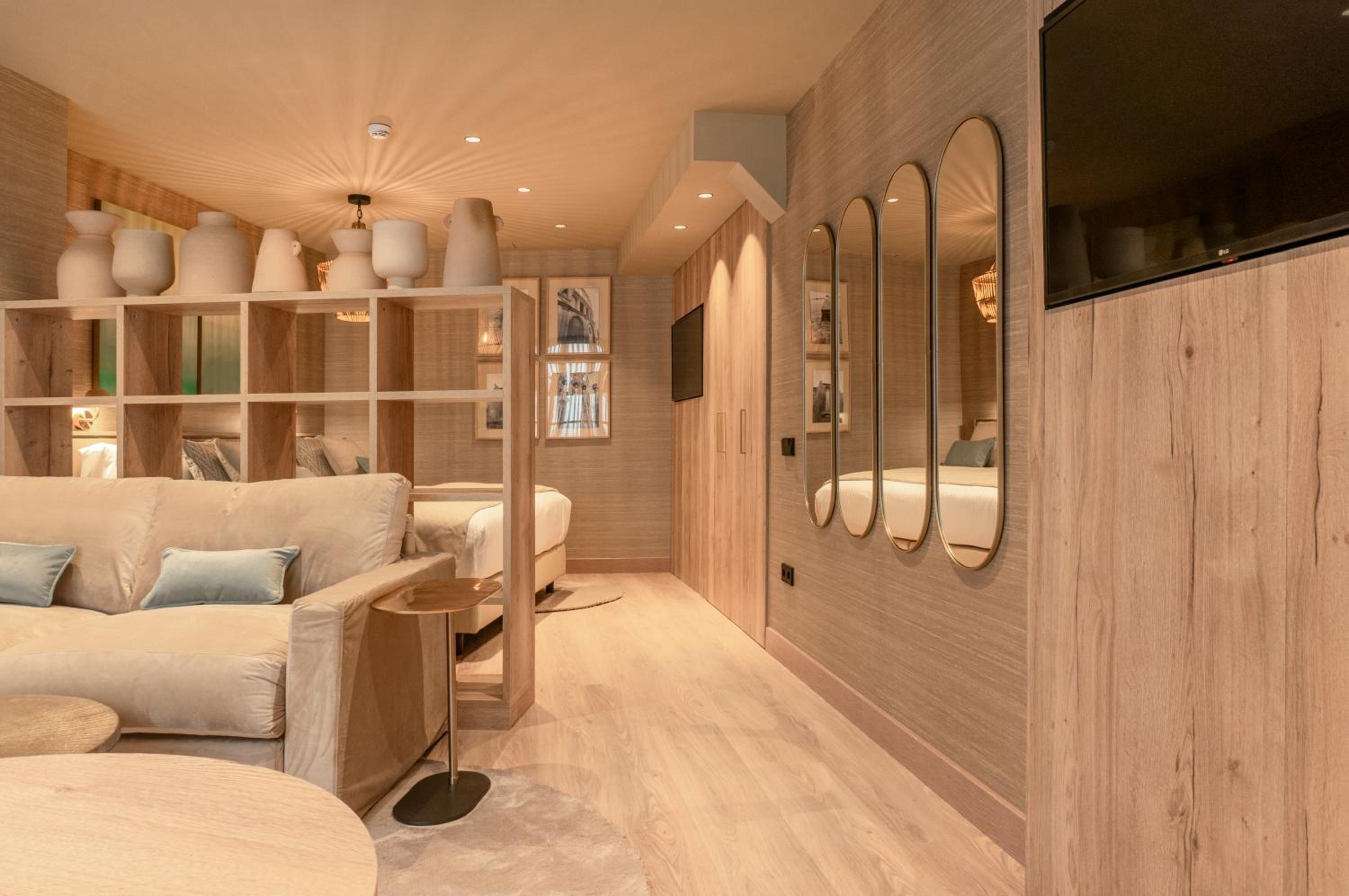 Suite with Terrace photo 2