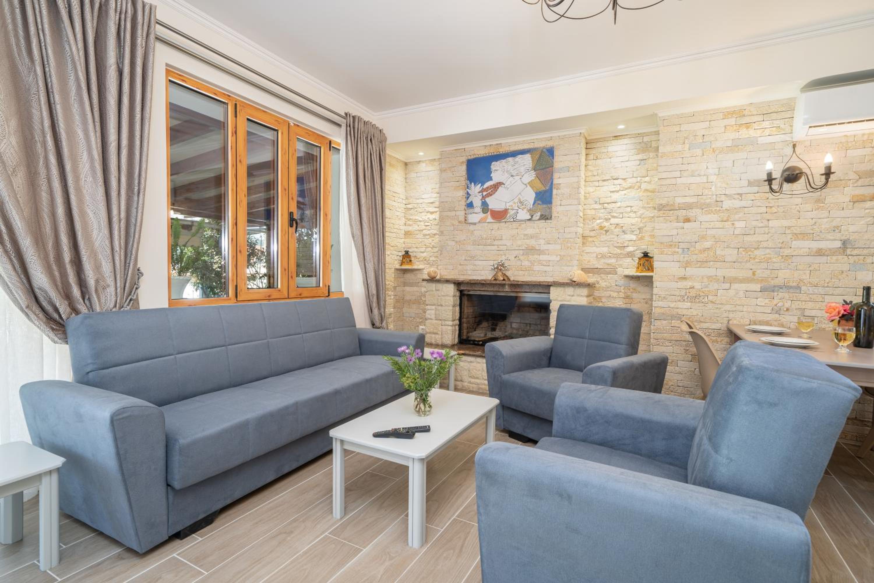 Apartment with Terrace photo 1