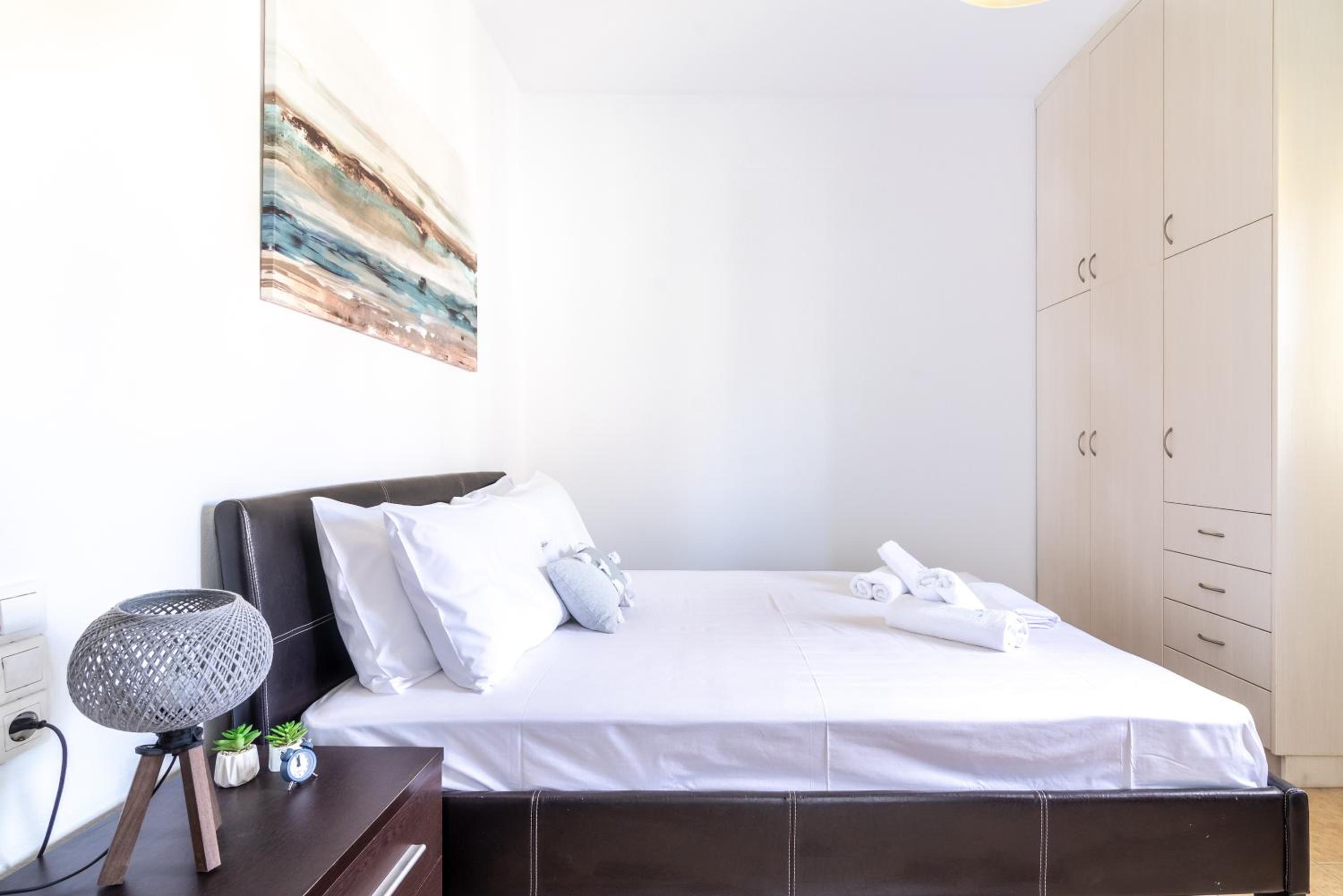 One-Bedroom House photo 1
