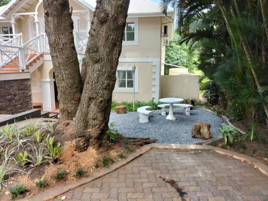 Three-Bedroom Villa photo 3