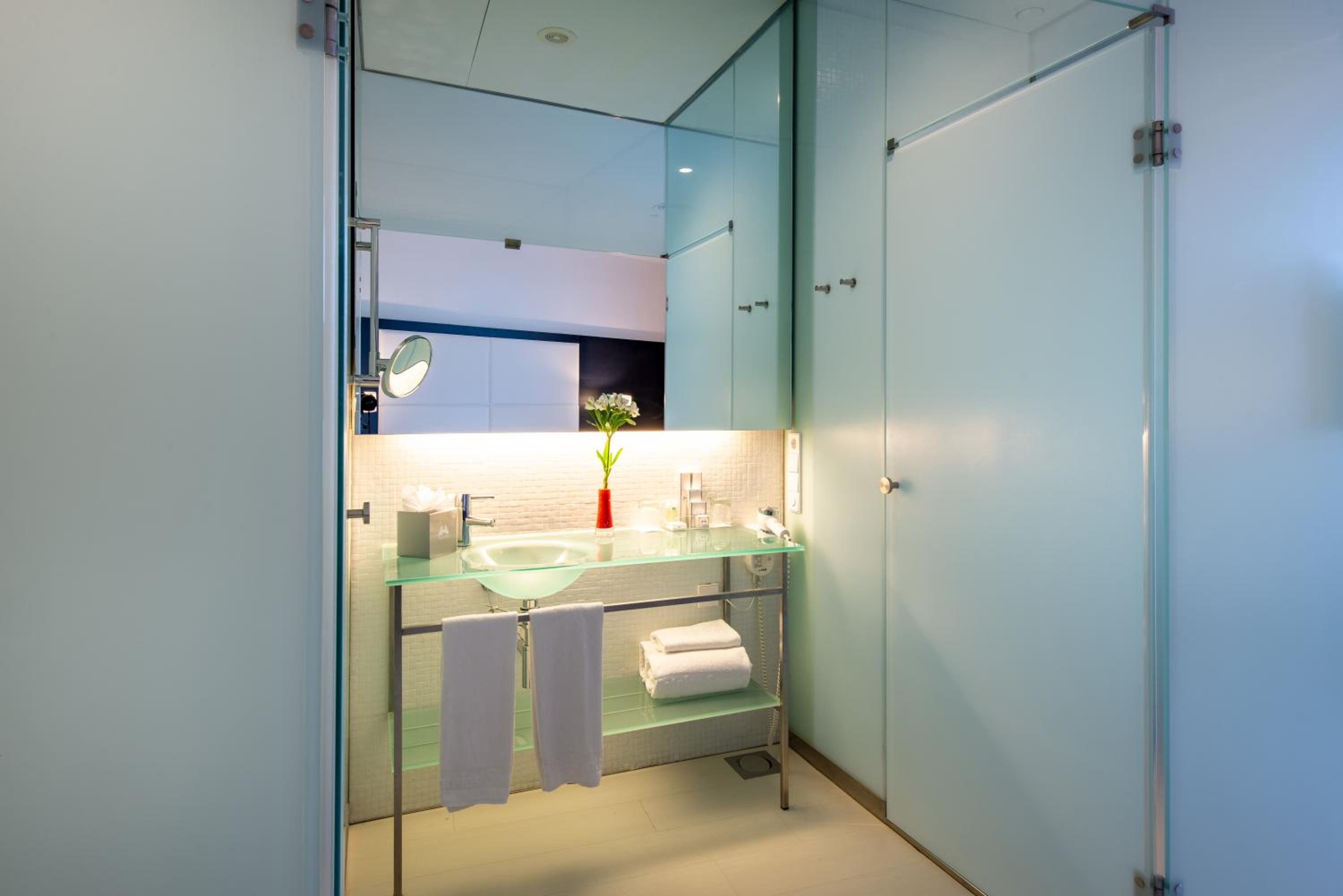 Standard Double or Twin Room - Photo 3