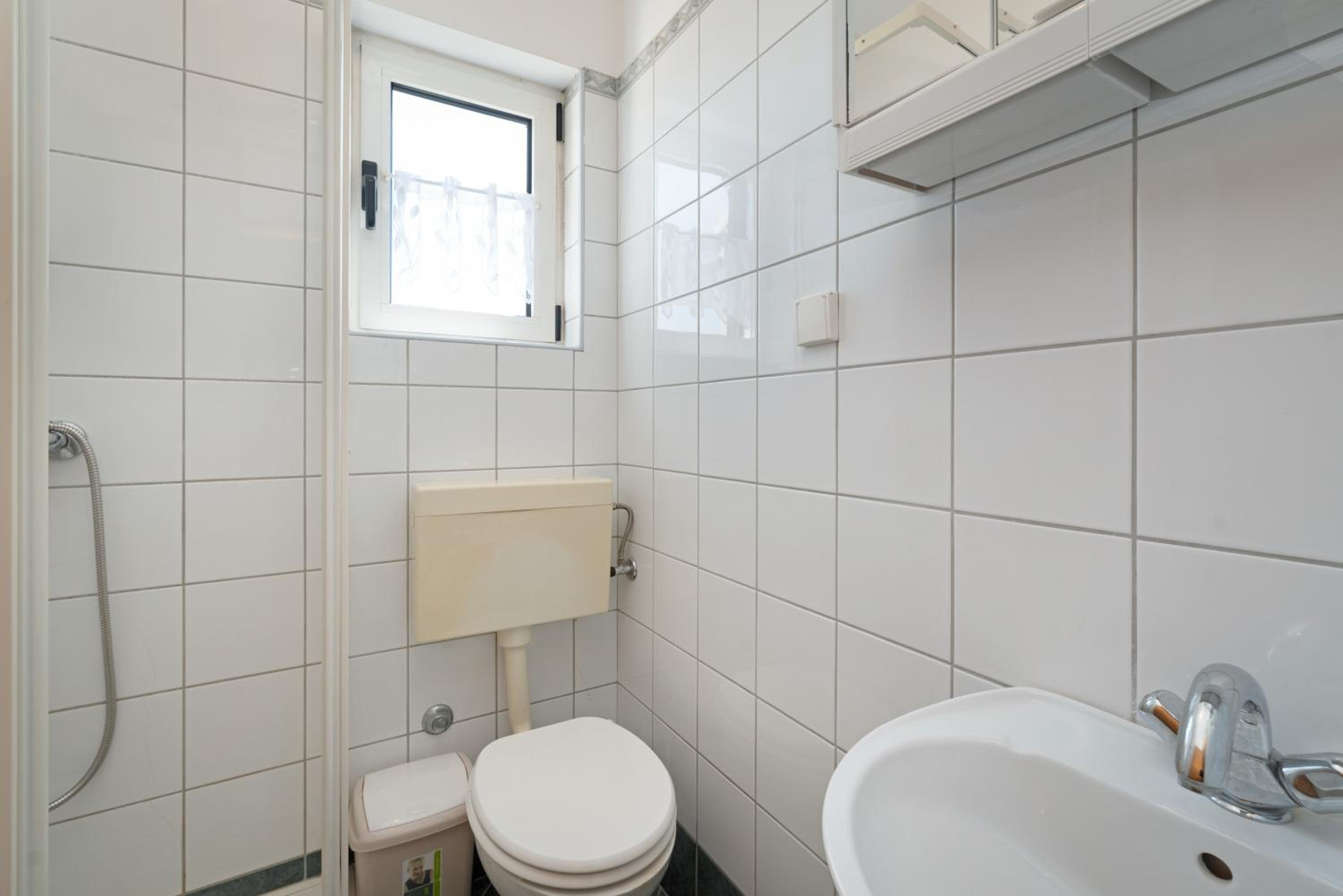One Bedroom Apartment With Balcony and Garden View photo 2