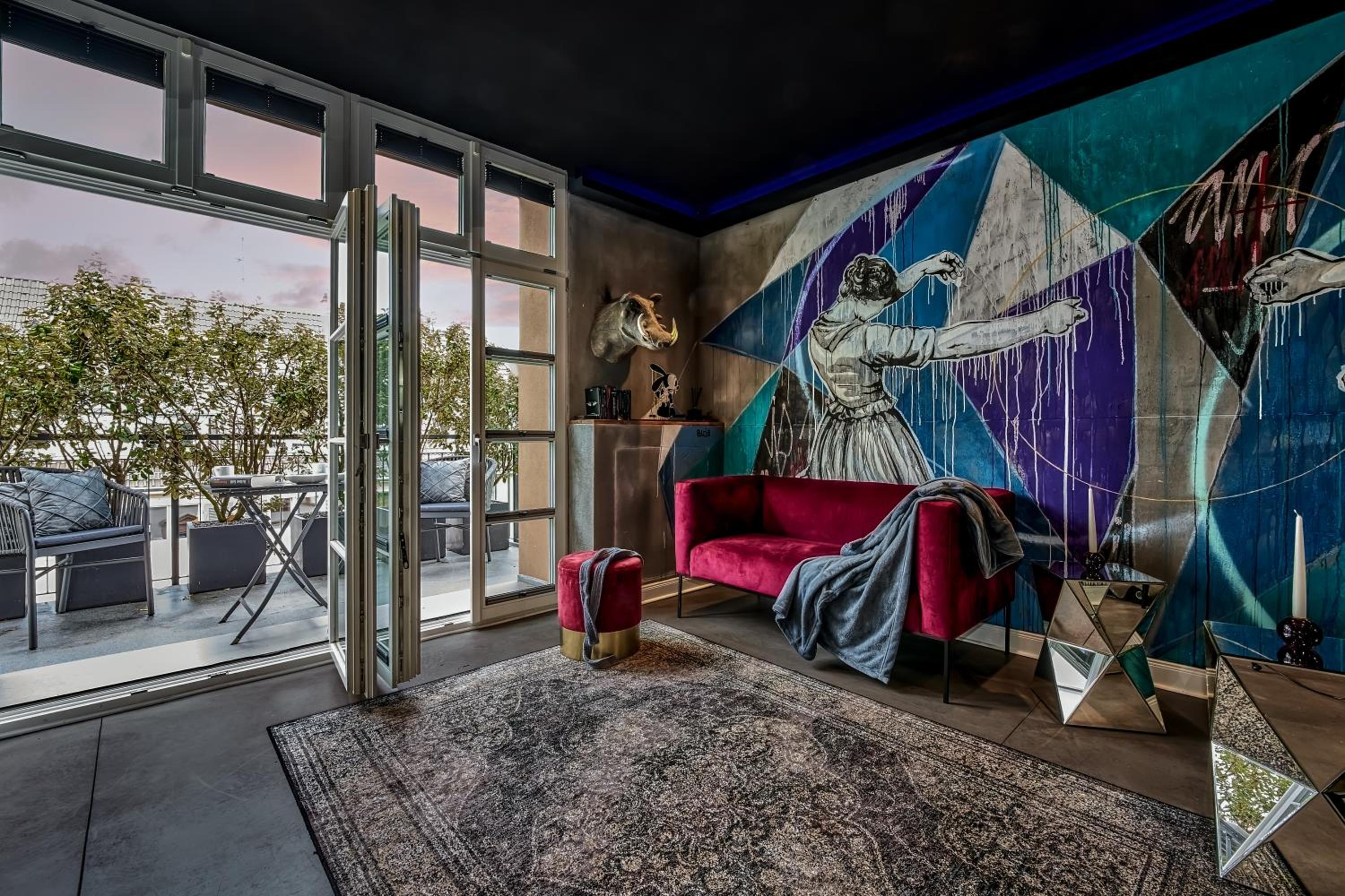 Superior Loft -Black Editon- with Balcony, Bathtub  and Double Bed photo 2