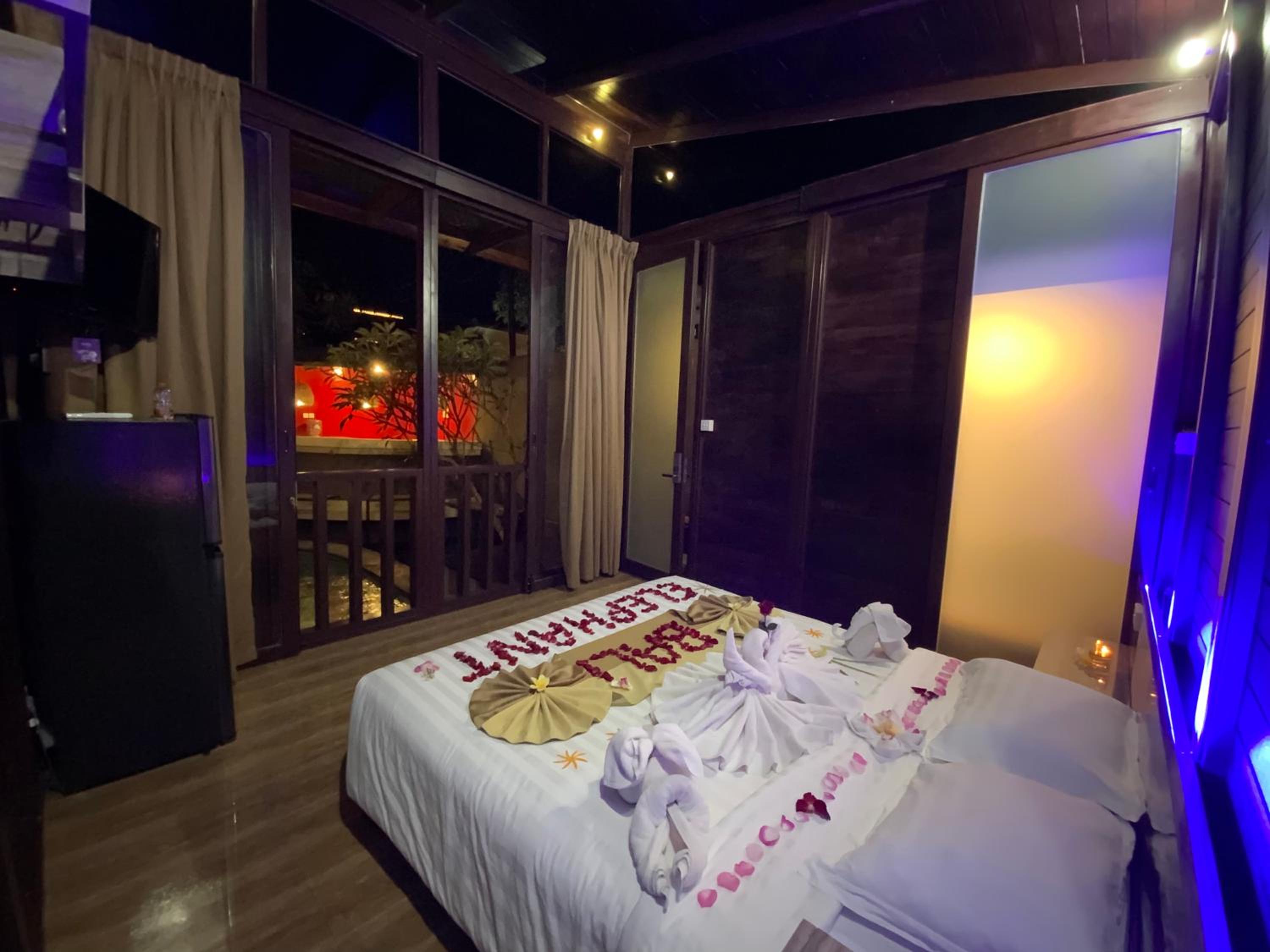 Deluxe Bungalow with Garden View - Photo 21