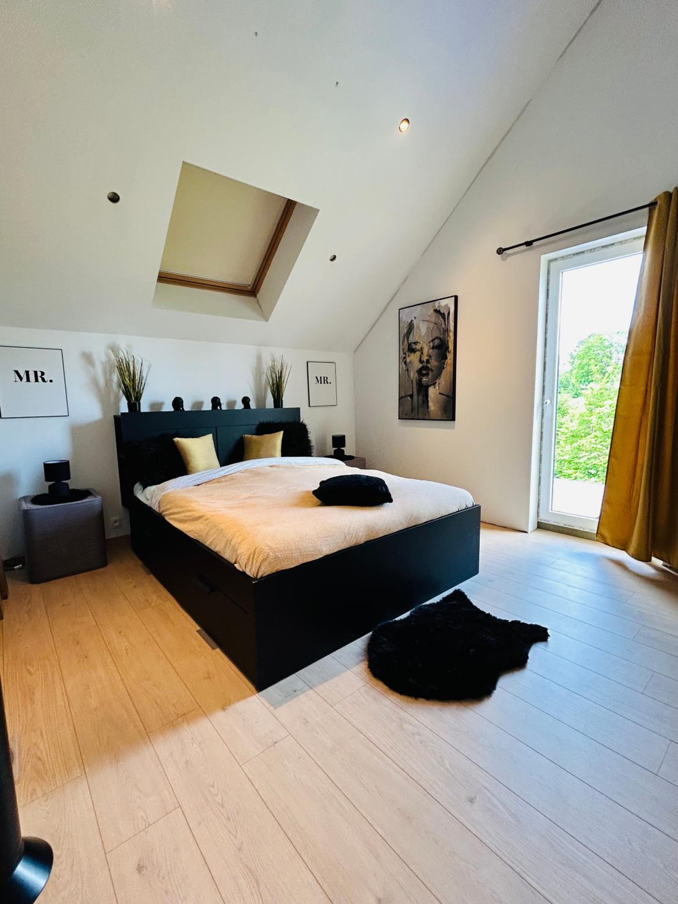 Four-Bedroom House photo 1