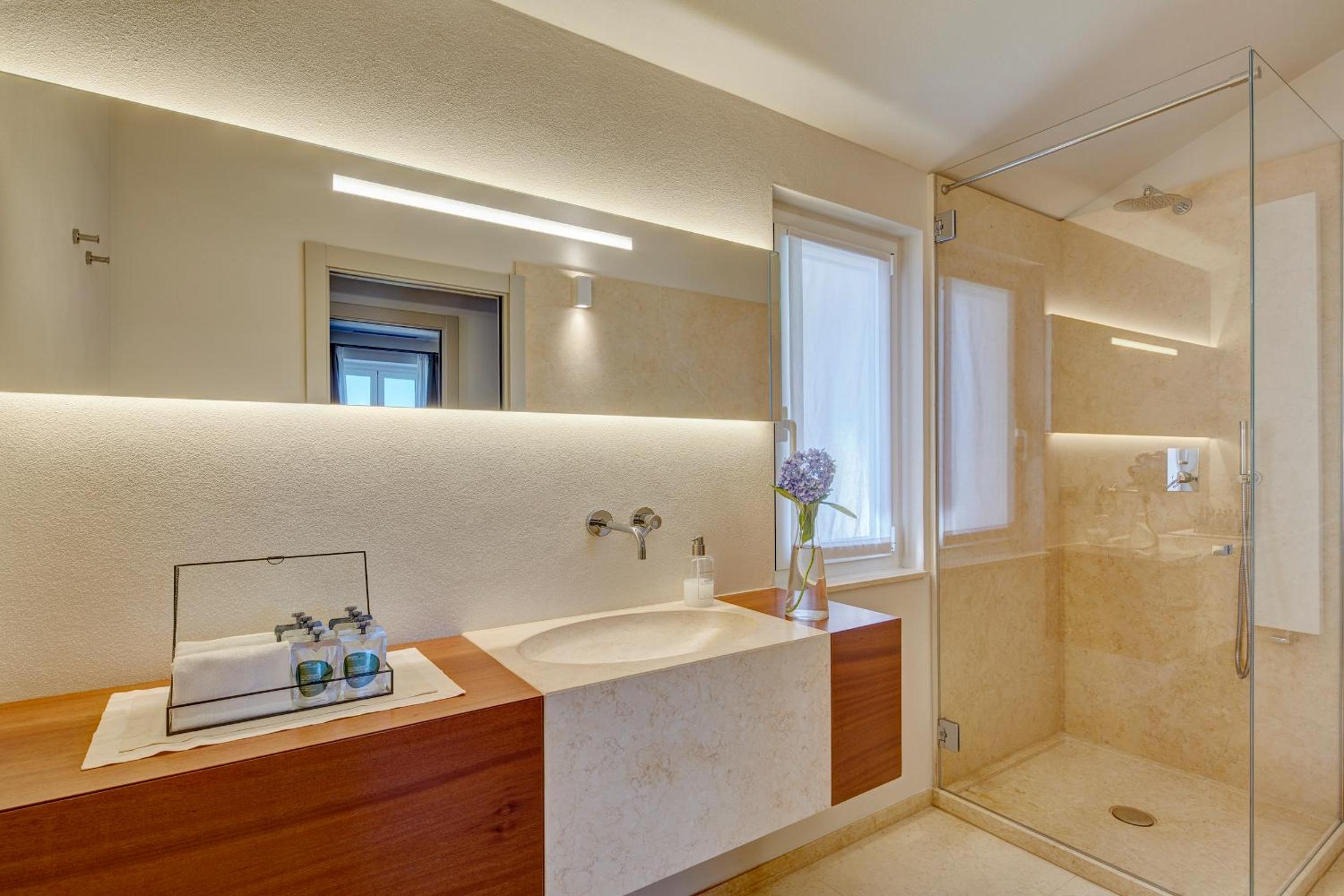 Junior Suite with Sea View photo 2