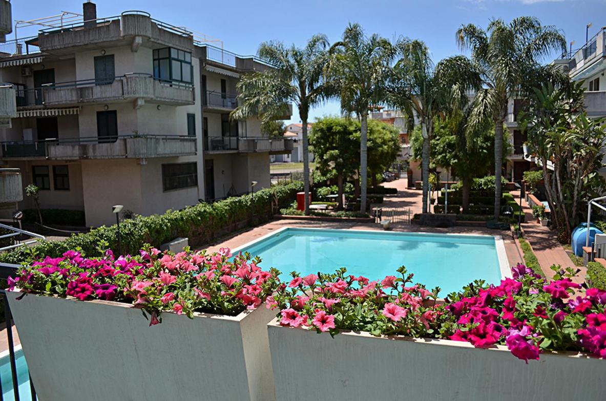 Apartment with Pool View  photo 2