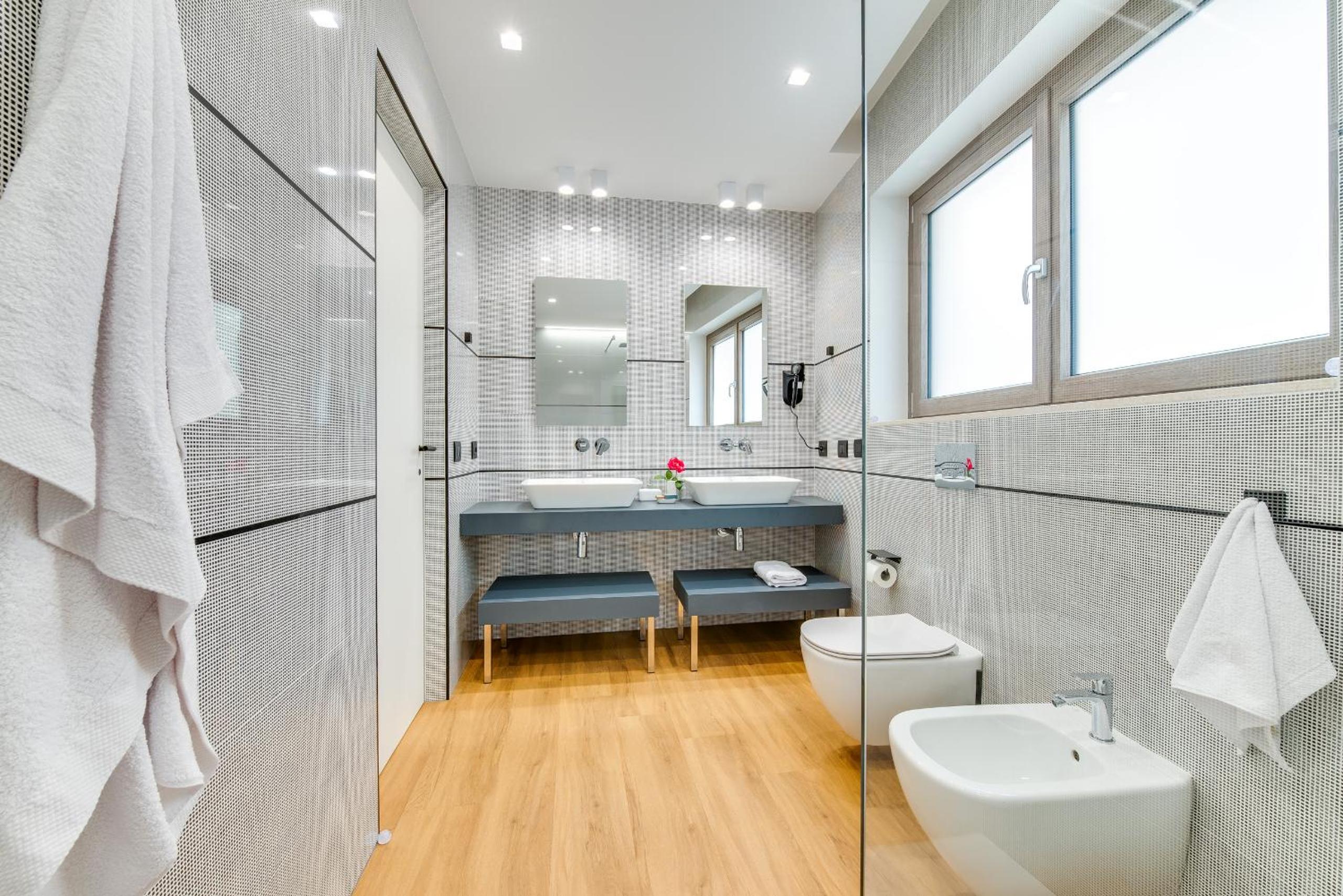 Junior Suite with Balcony photo 3