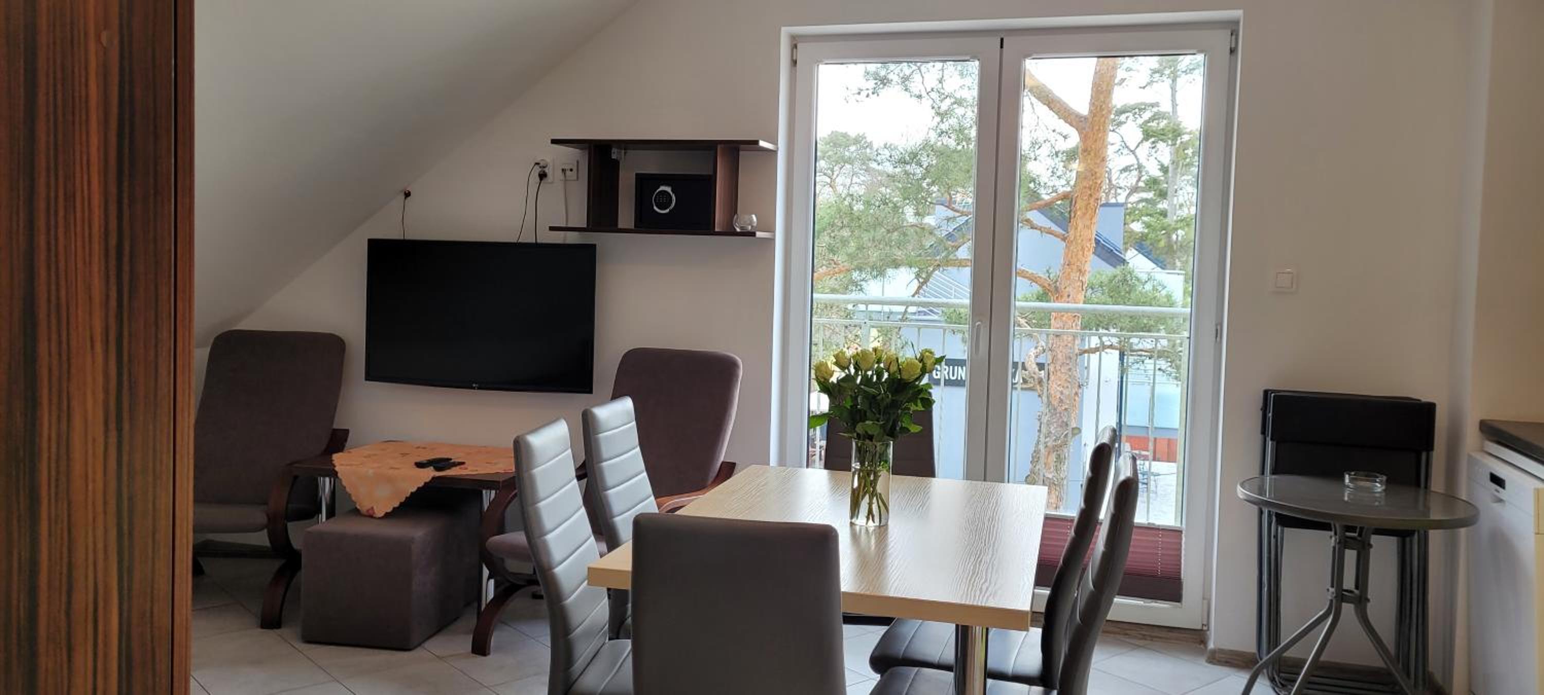 Two-Bedroom Apartment - Photo 8
