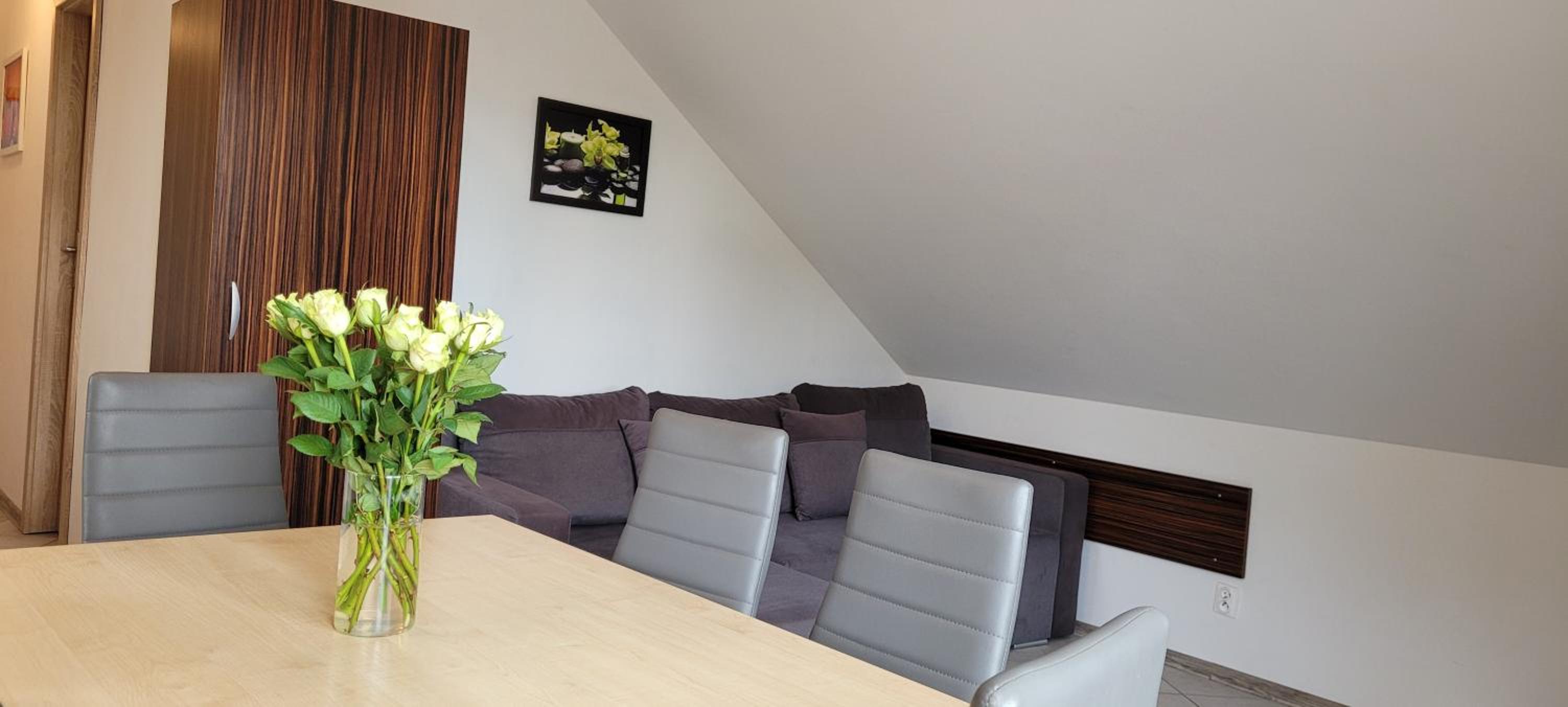 Two-Bedroom Apartment - Photo 11