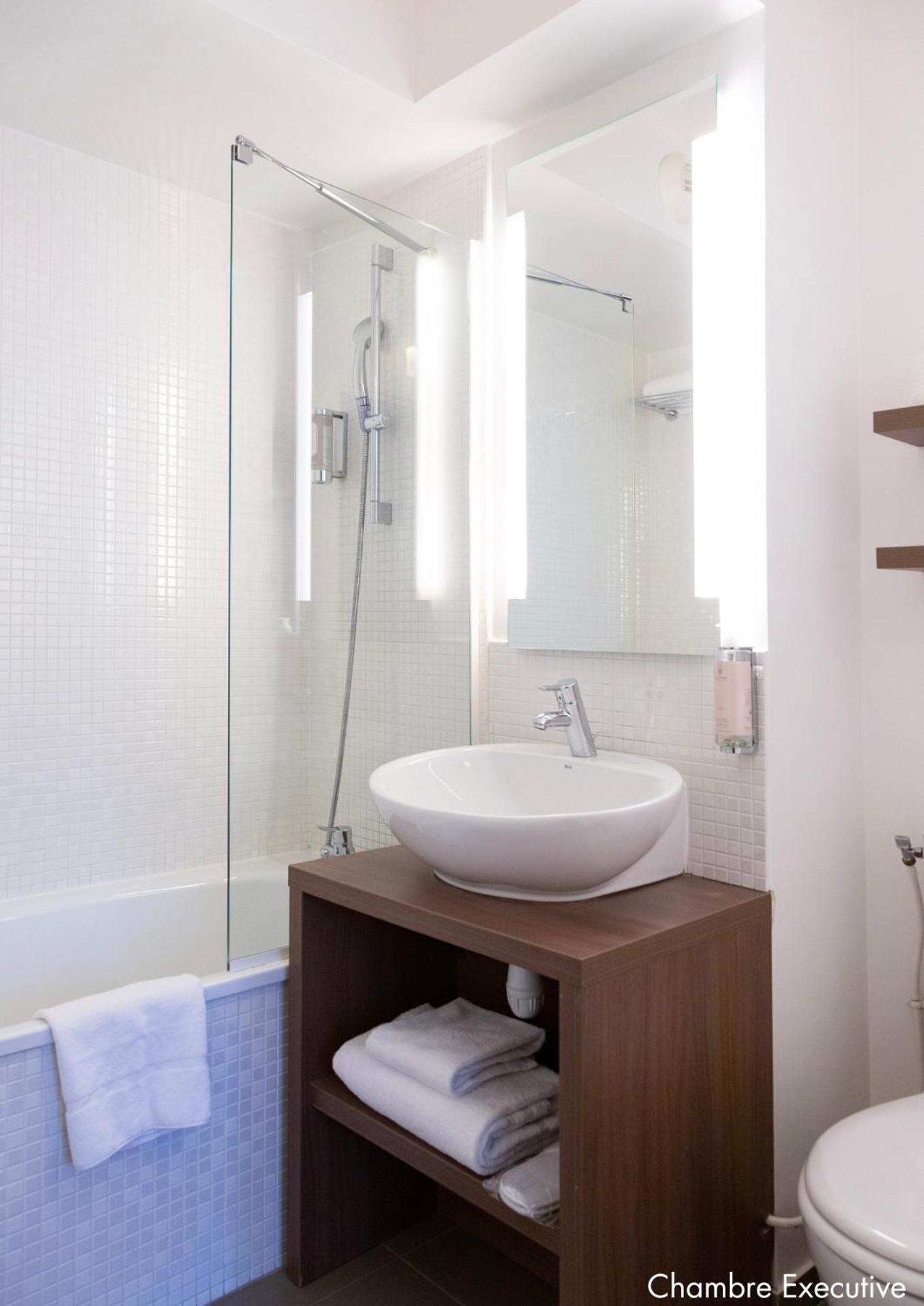 Executive Room with Spa Access - Photo 4