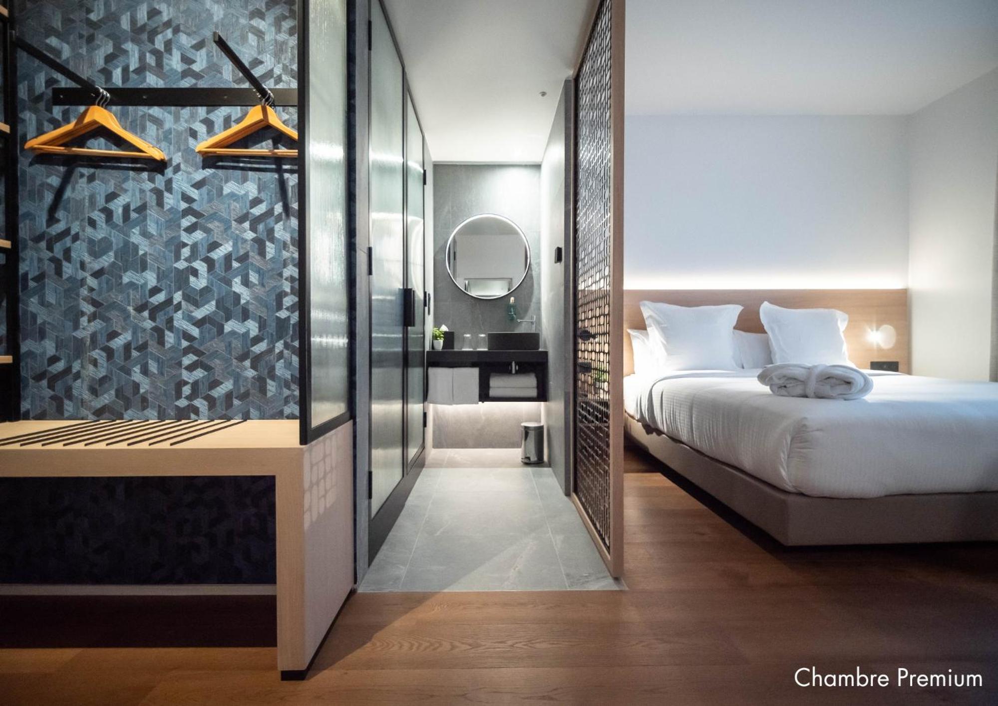 Premium Double Room with Spa Access - Photo 6