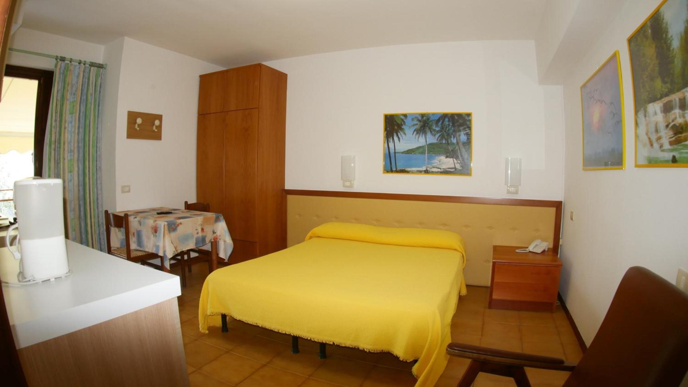 Studio with Terrace photo 2