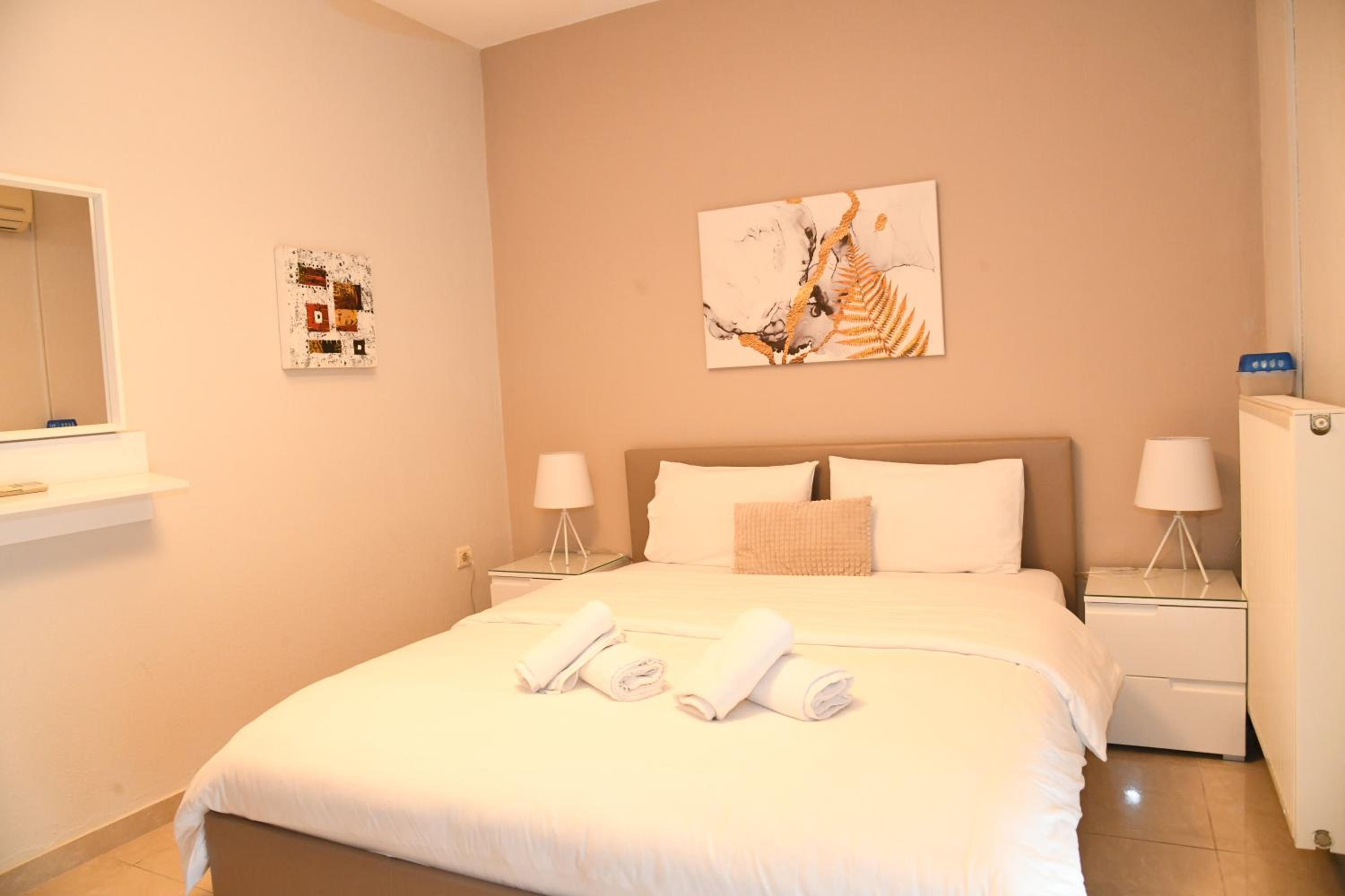 Two-Bedroom Apartment - Photo 16
