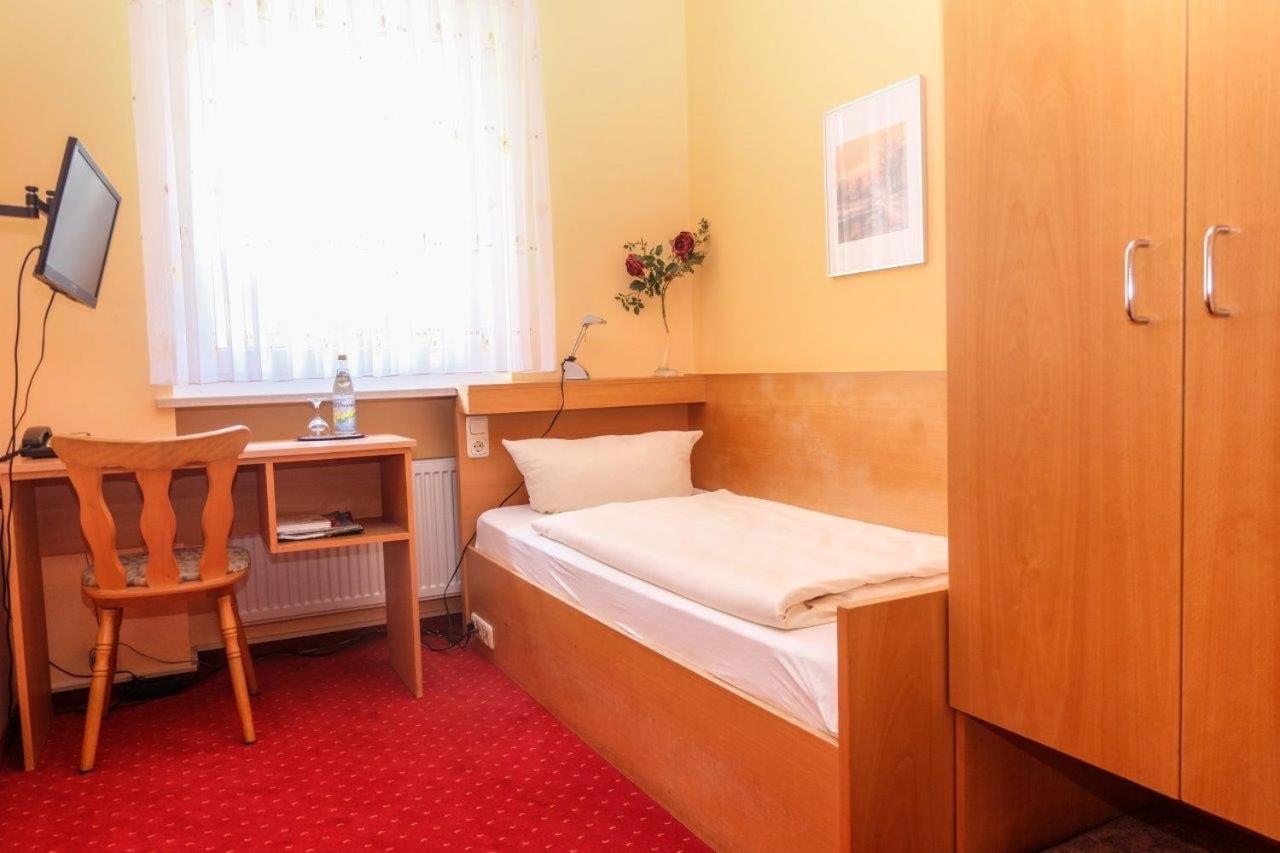 Single Room photo 1
