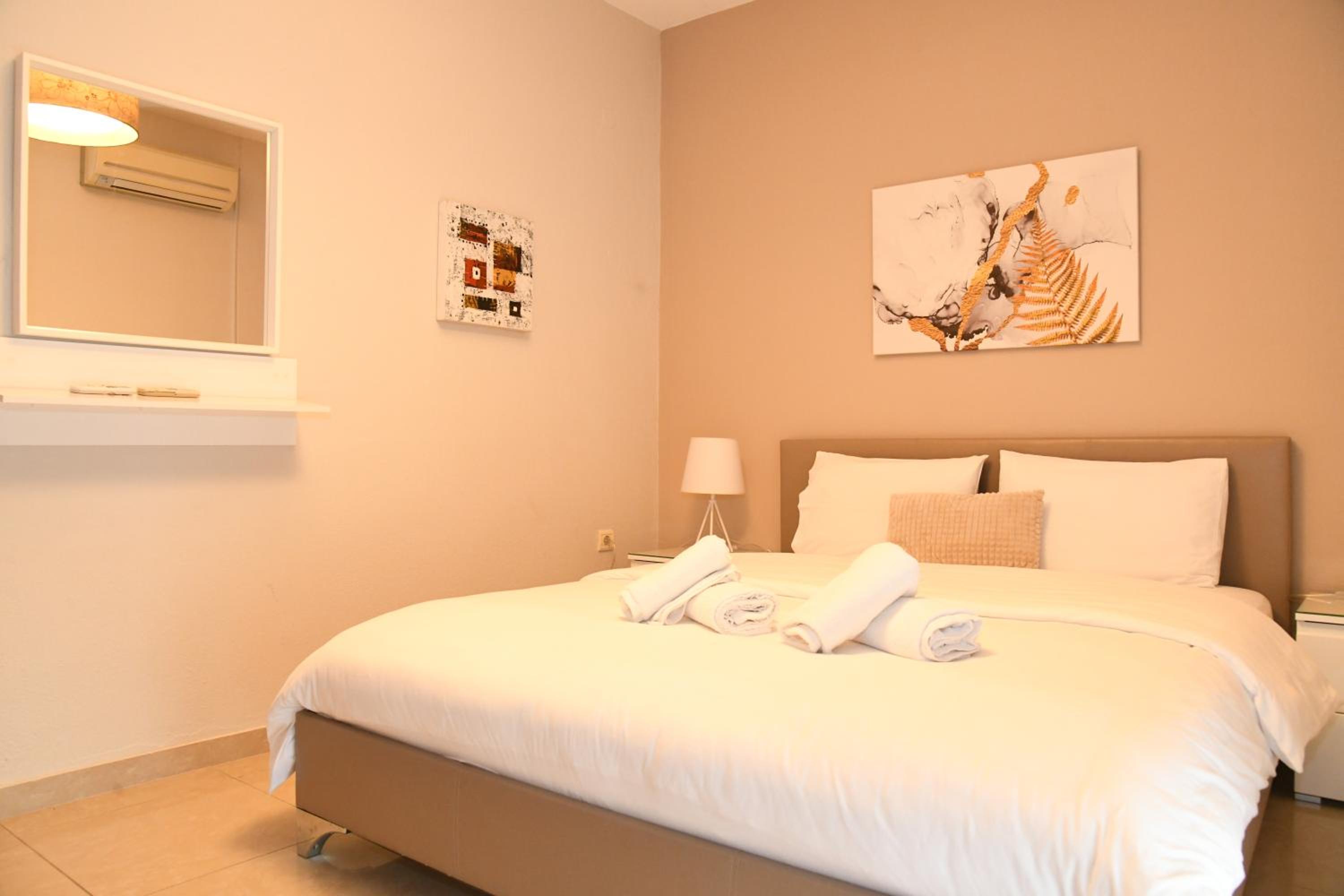 Two-Bedroom Apartment - Photo 36