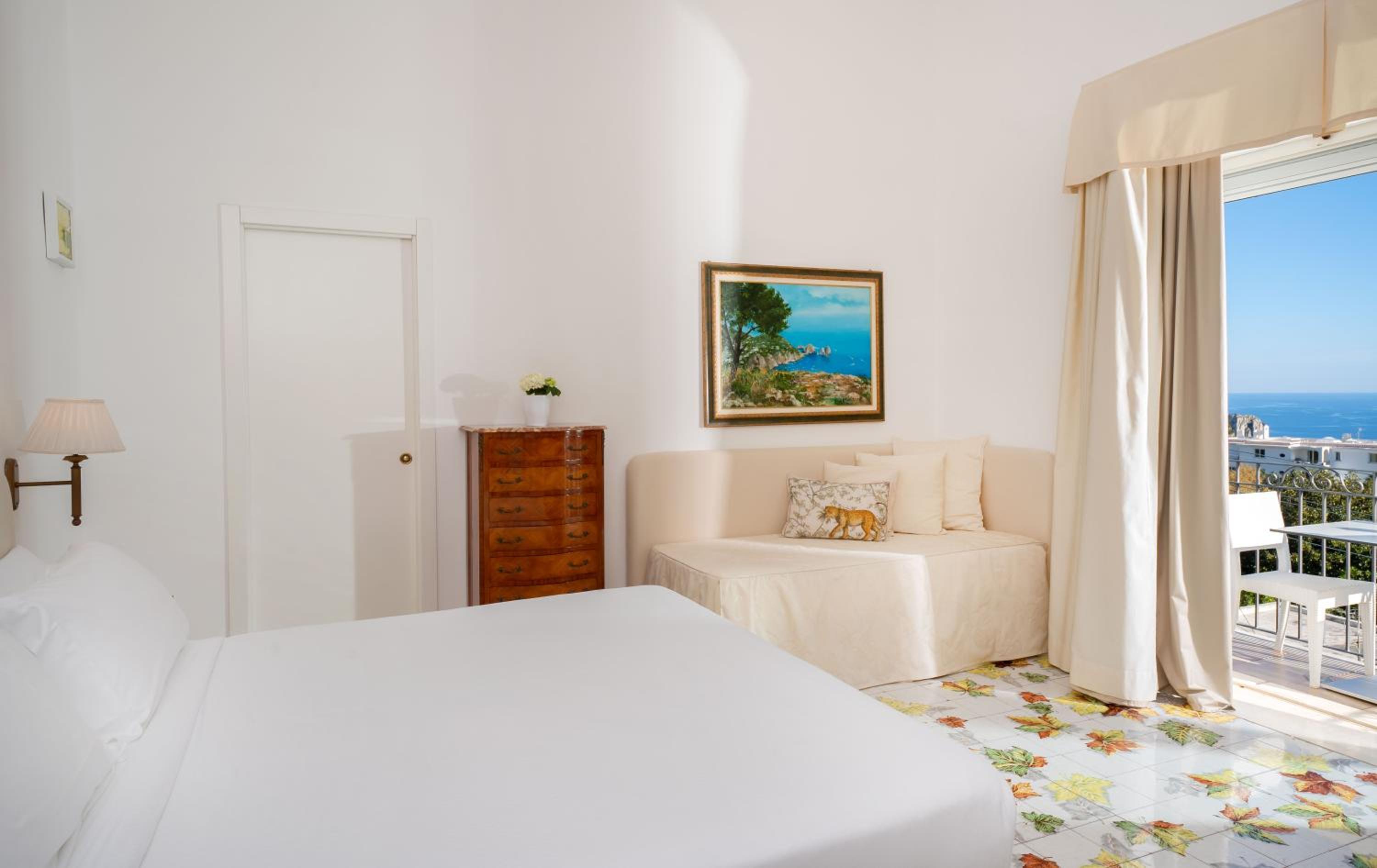 Triple Room with Sea View - Photo 2