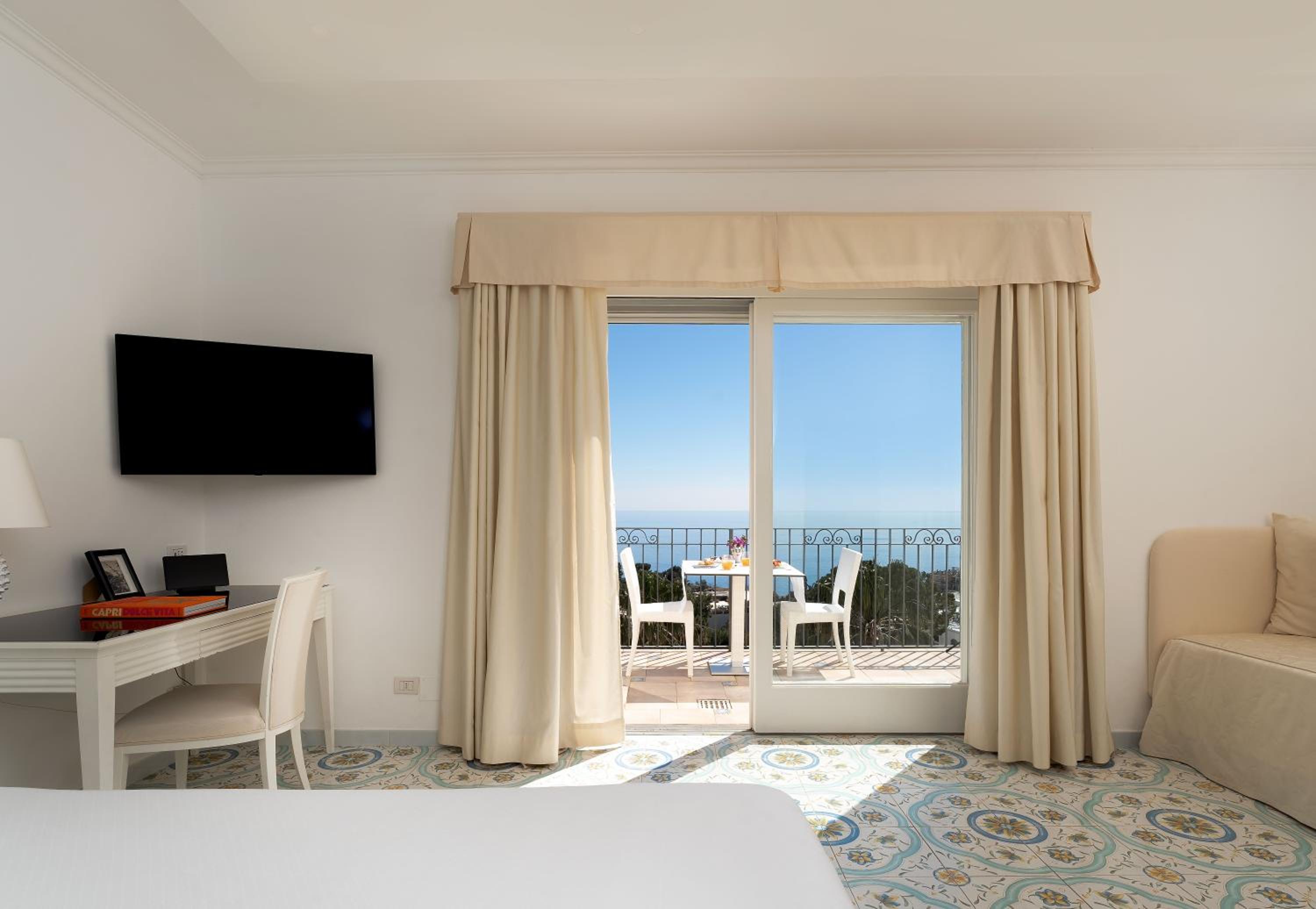 Triple Room with Sea View - Photo 6