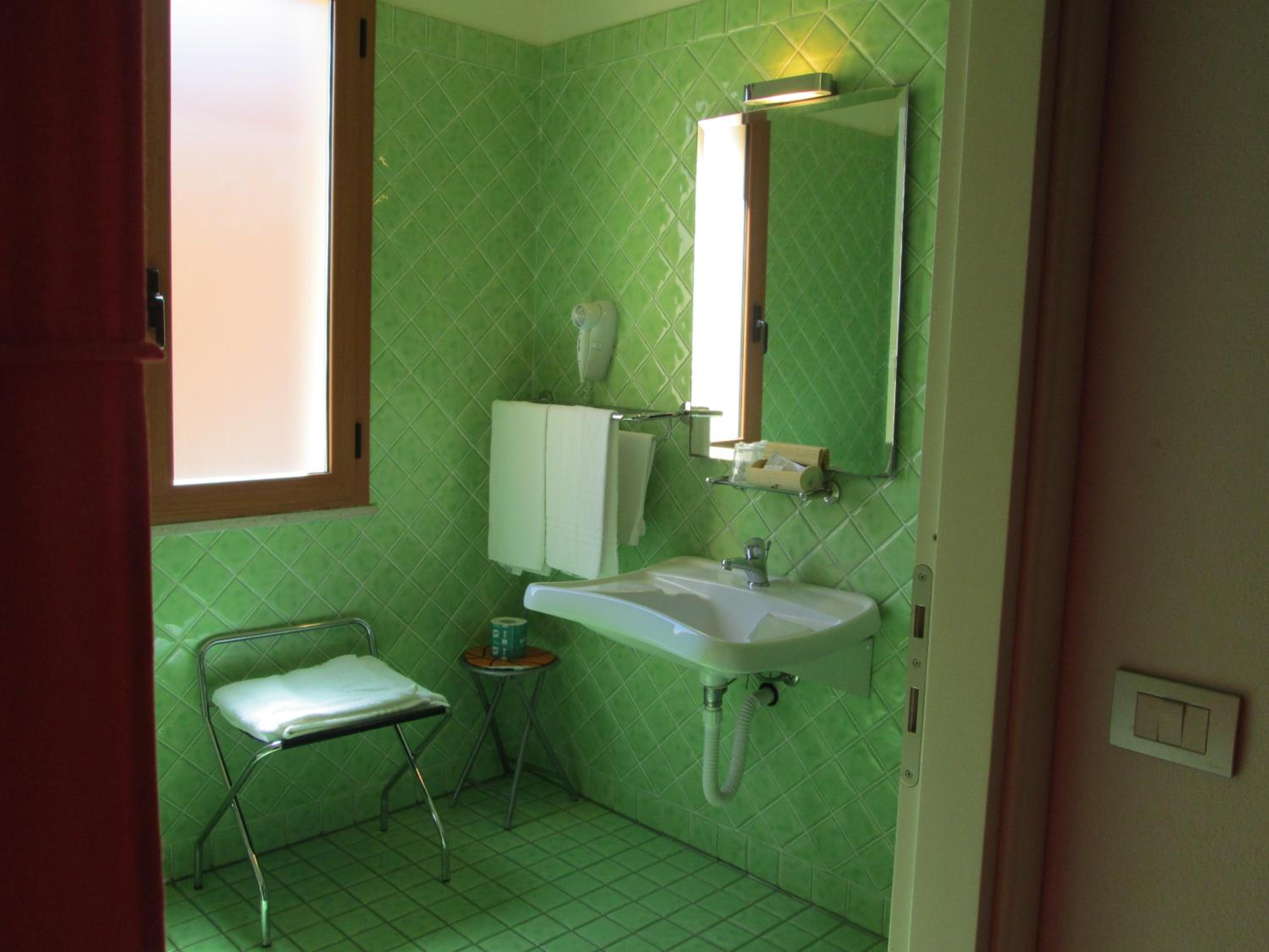 Twin Room with Balcony photo 2