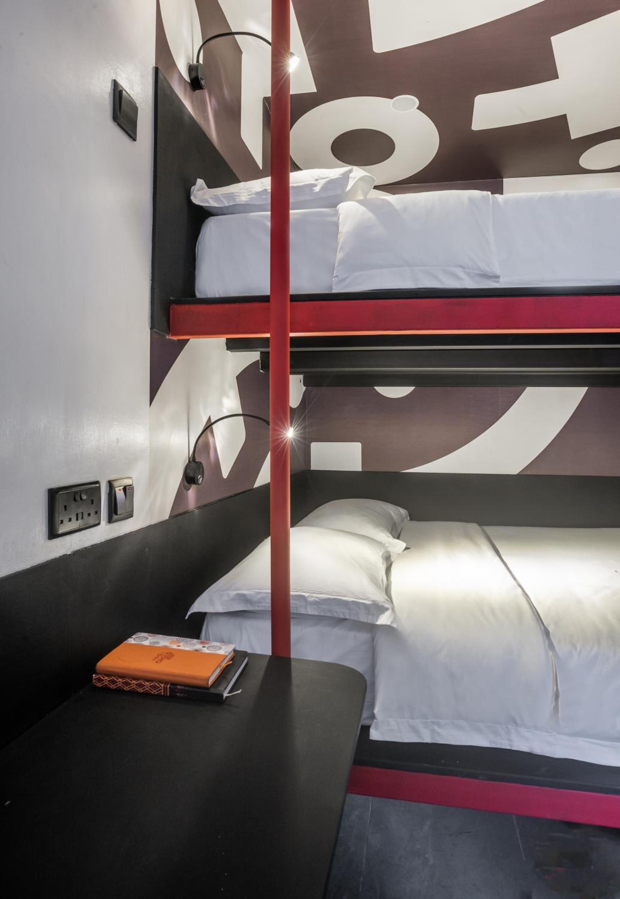 Quadruple Room with Bathroom photo 3
