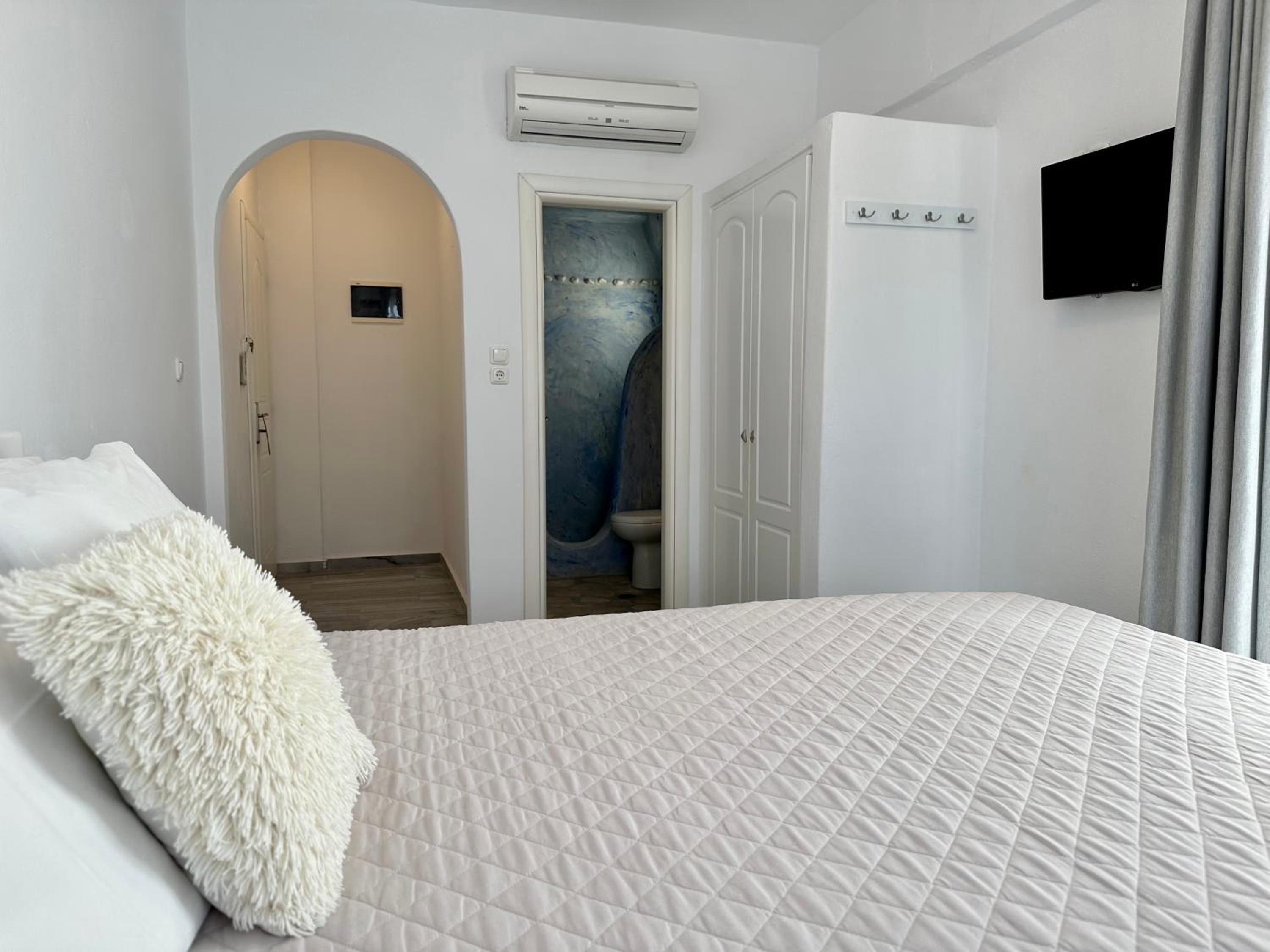 Double Room with Balcony and Sea View