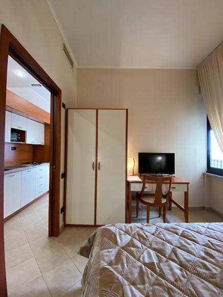 Suite - Photo 9